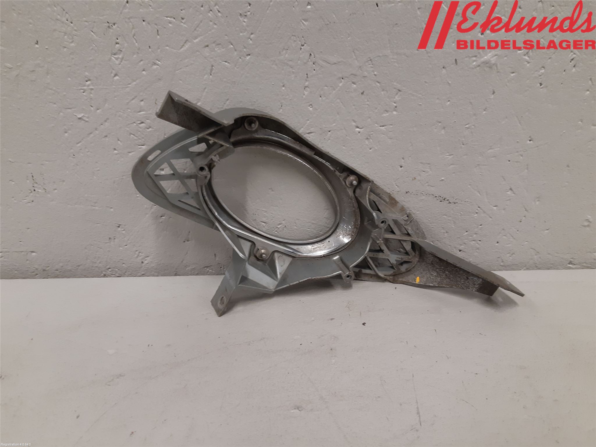 Mercedes-Benz MB CLS (C219) 03-11 Dimljussarg Fram