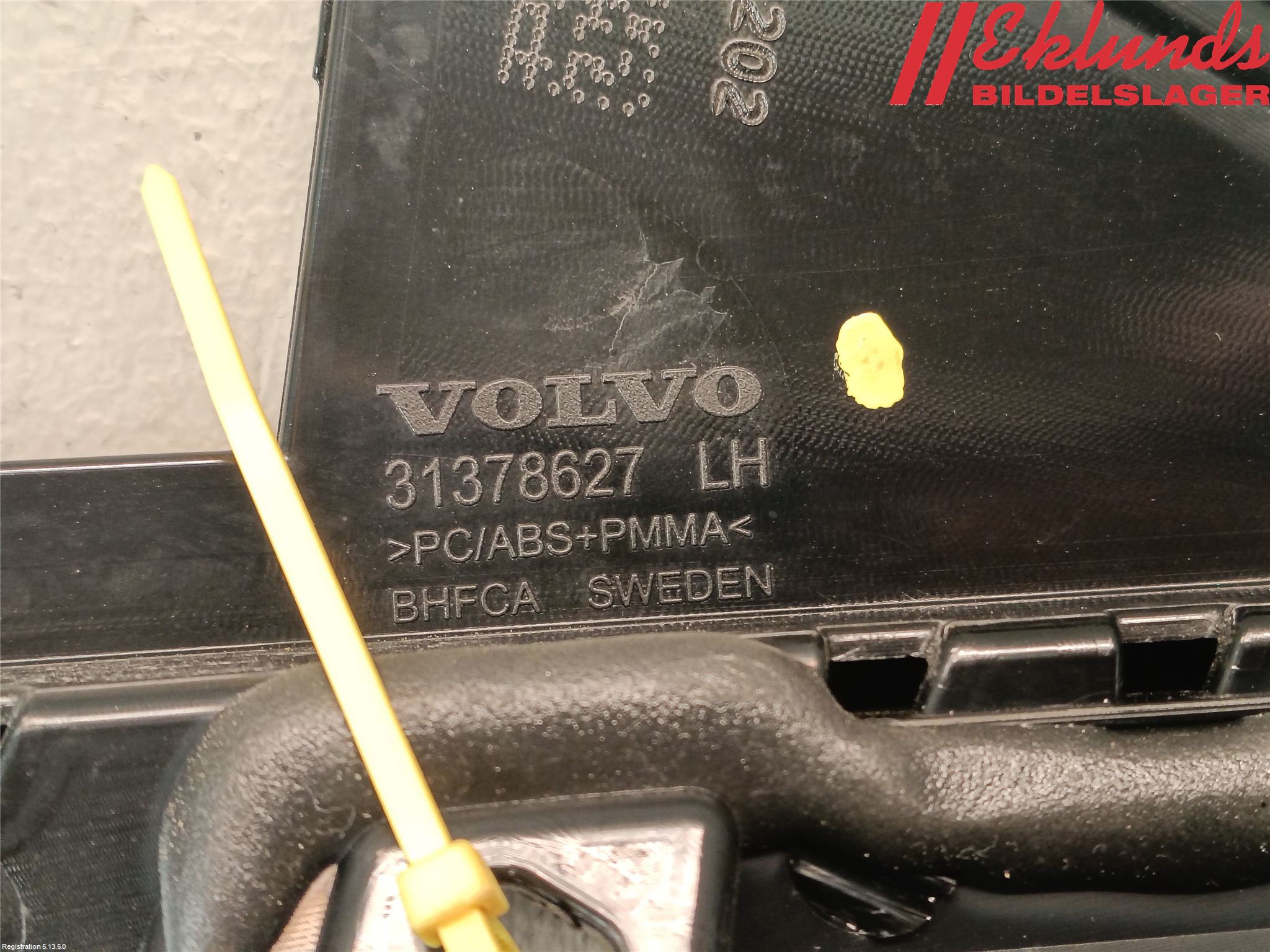 Volvo V90 CROSS COUNTRY 17->> Dörr Dekorlist Bak Vä