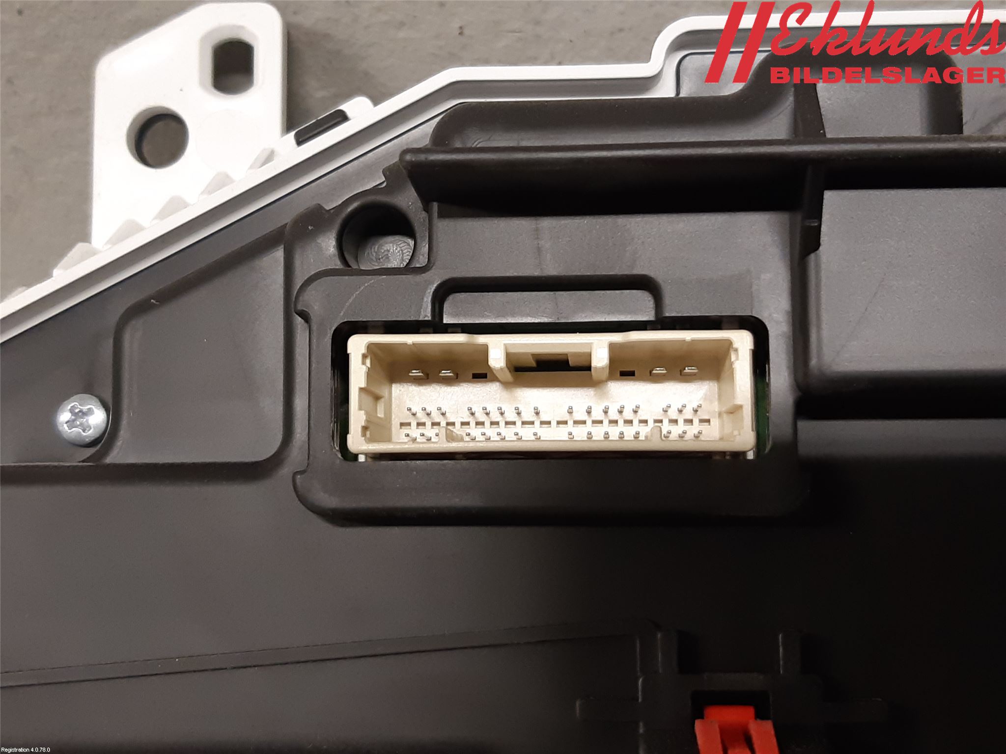 Toyota YARIS XP21 20- Instrument Komb