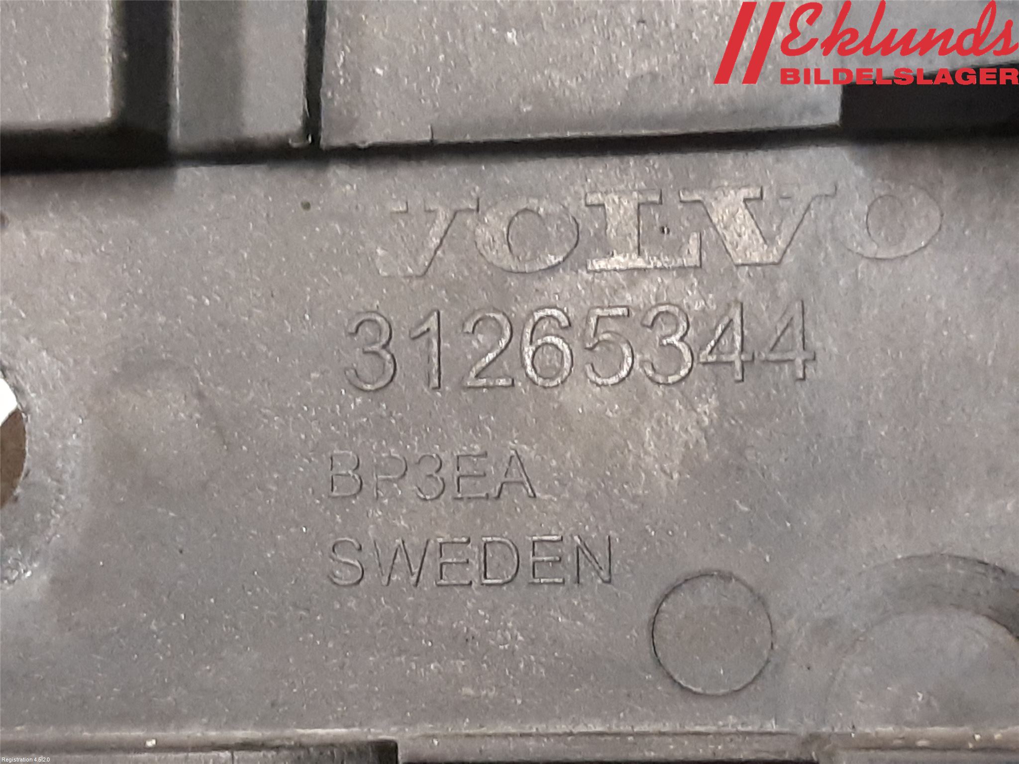 Volvo V70 08-13 Stötfångarfäste Fram Vä