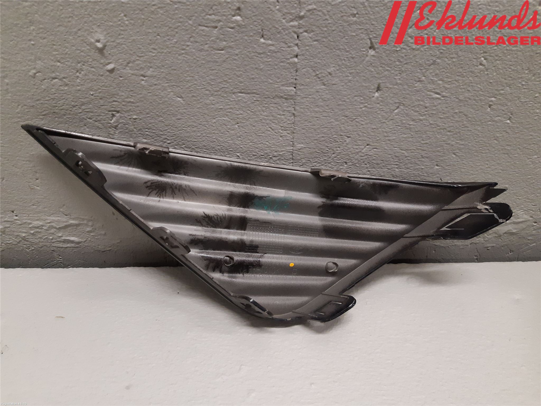 Toyota AYGO 15-21 Stöt Utfyllnad-List-Grill