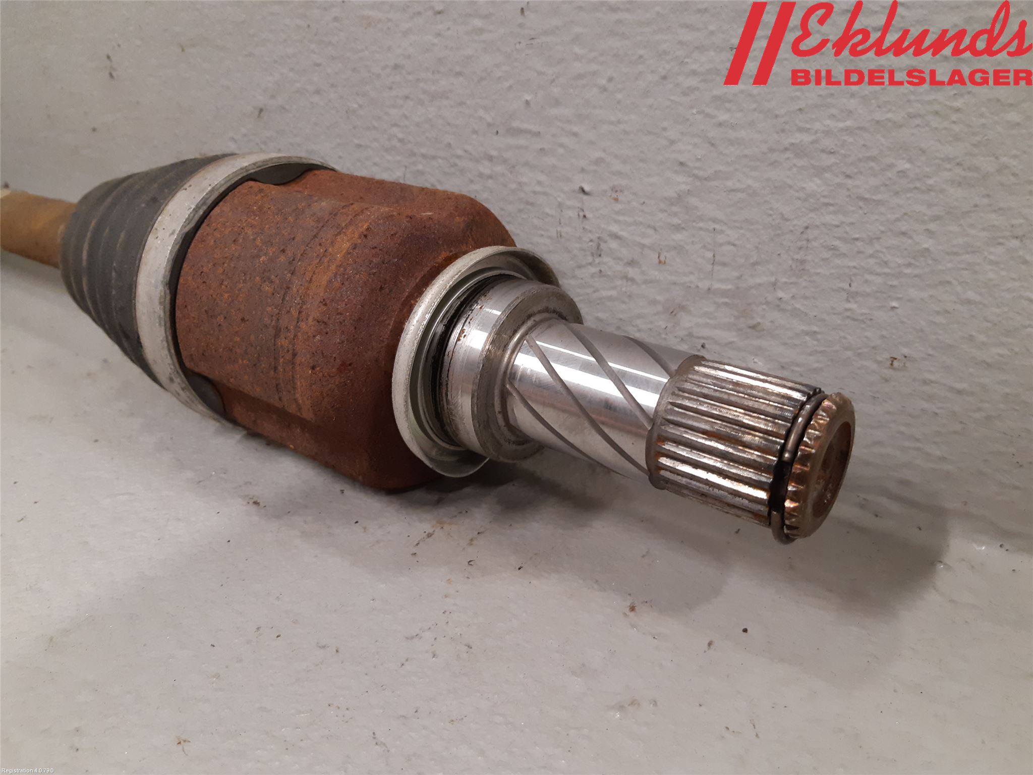 Renault CLIO IV 12-16 Drivaxel Fram Vänster