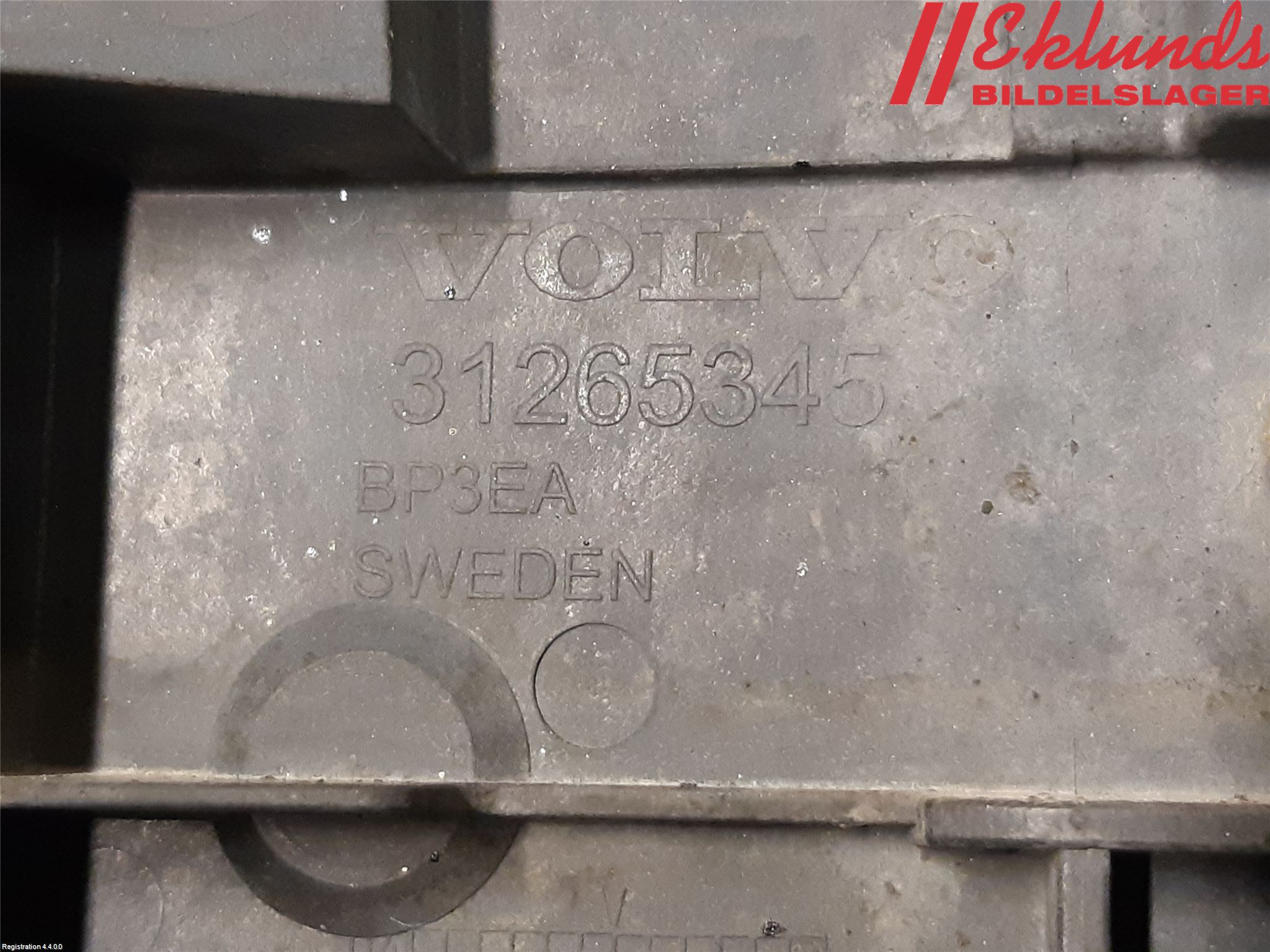 Volvo V70 08-13 Stötfångarfäste Fram Hö