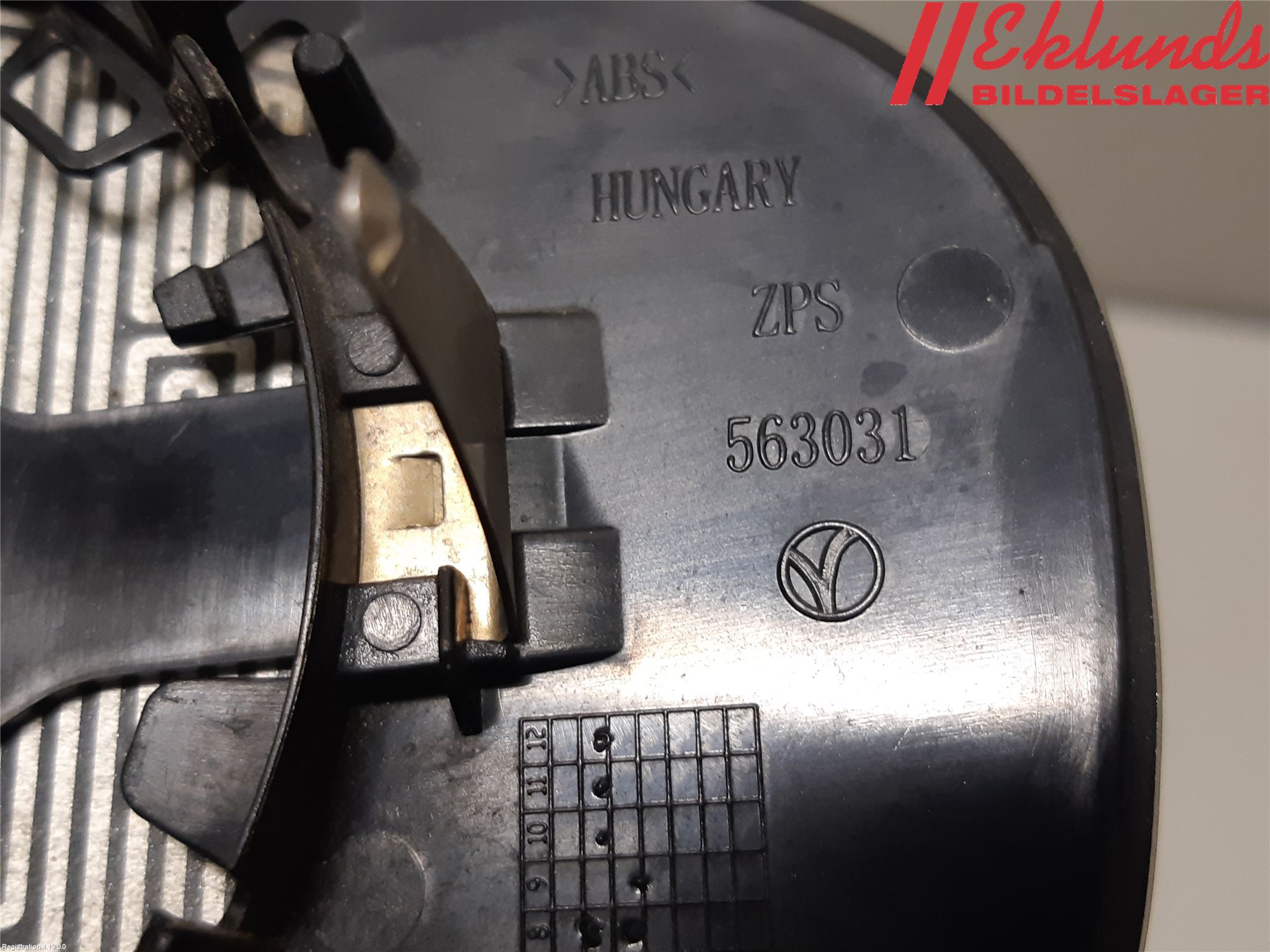 Volkswagen VW GOLF VI 09-13 Spegelglas Vä