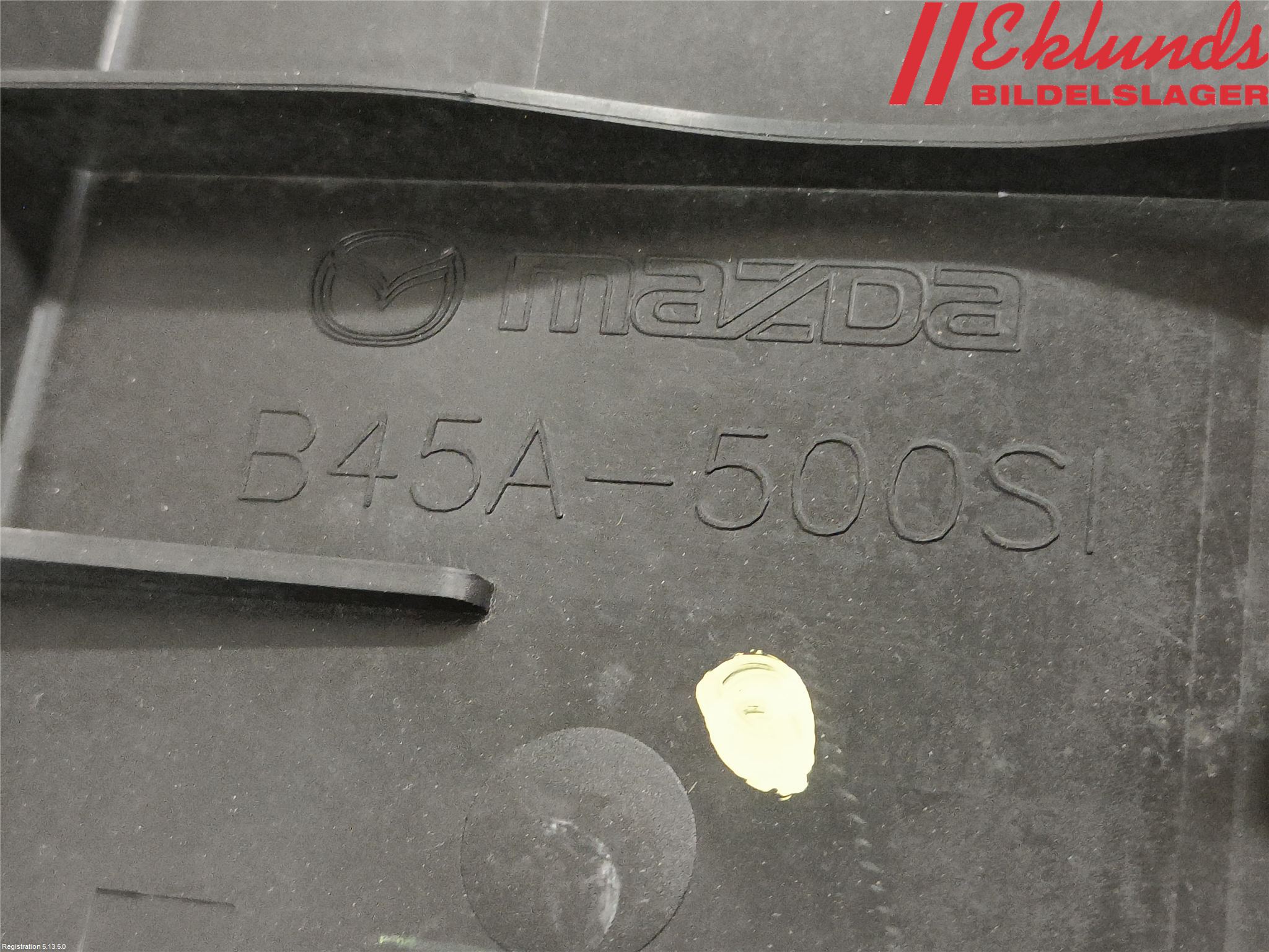 Mazda 3 III 14-19 Hasplåt Plåt-Plast