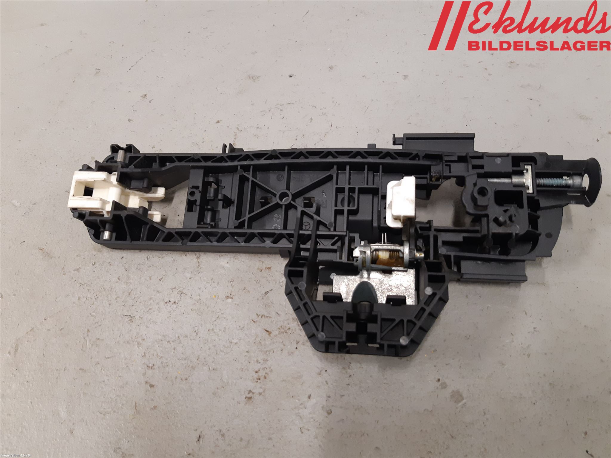 Mercedes-Benz MB E-KLASS (W212) 09-16 Dörrhandtag Yttre Hö