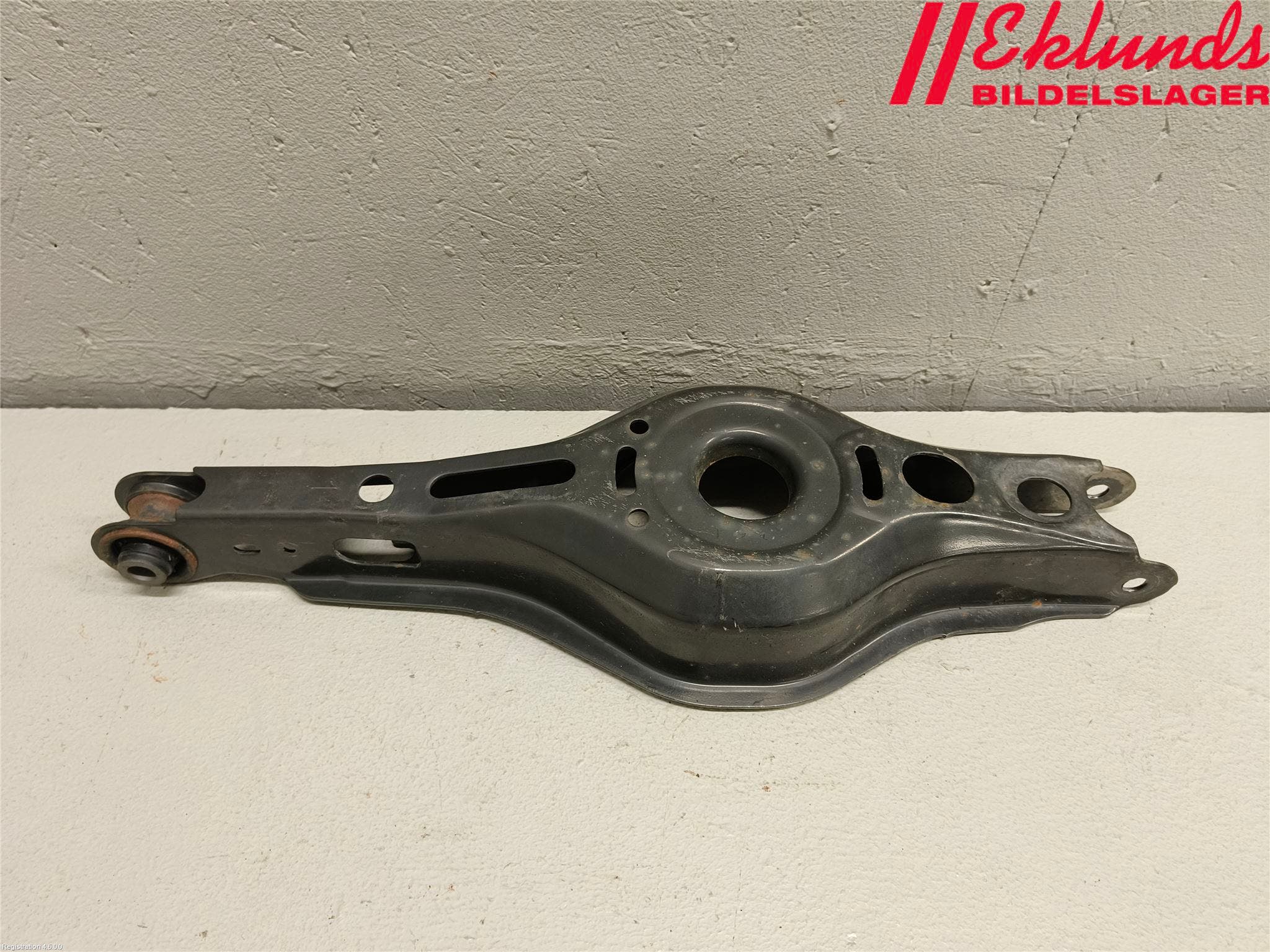 Toyota COROLLA 19- Bärarm Bak Höger