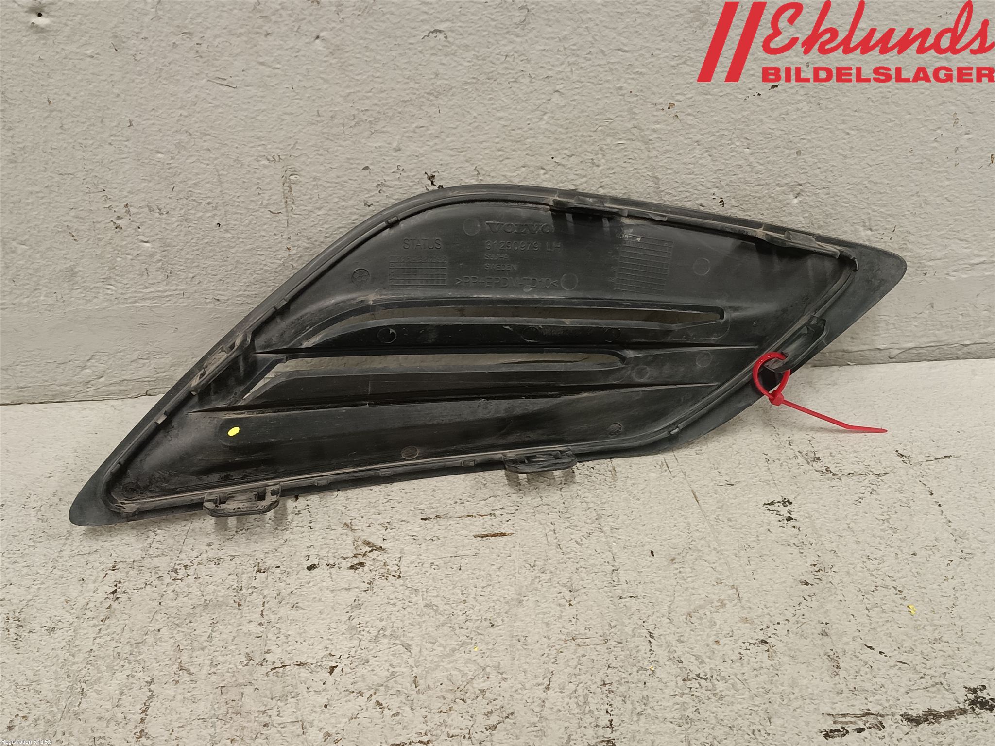 Volvo V60 11-13 Dimljussarg Fram