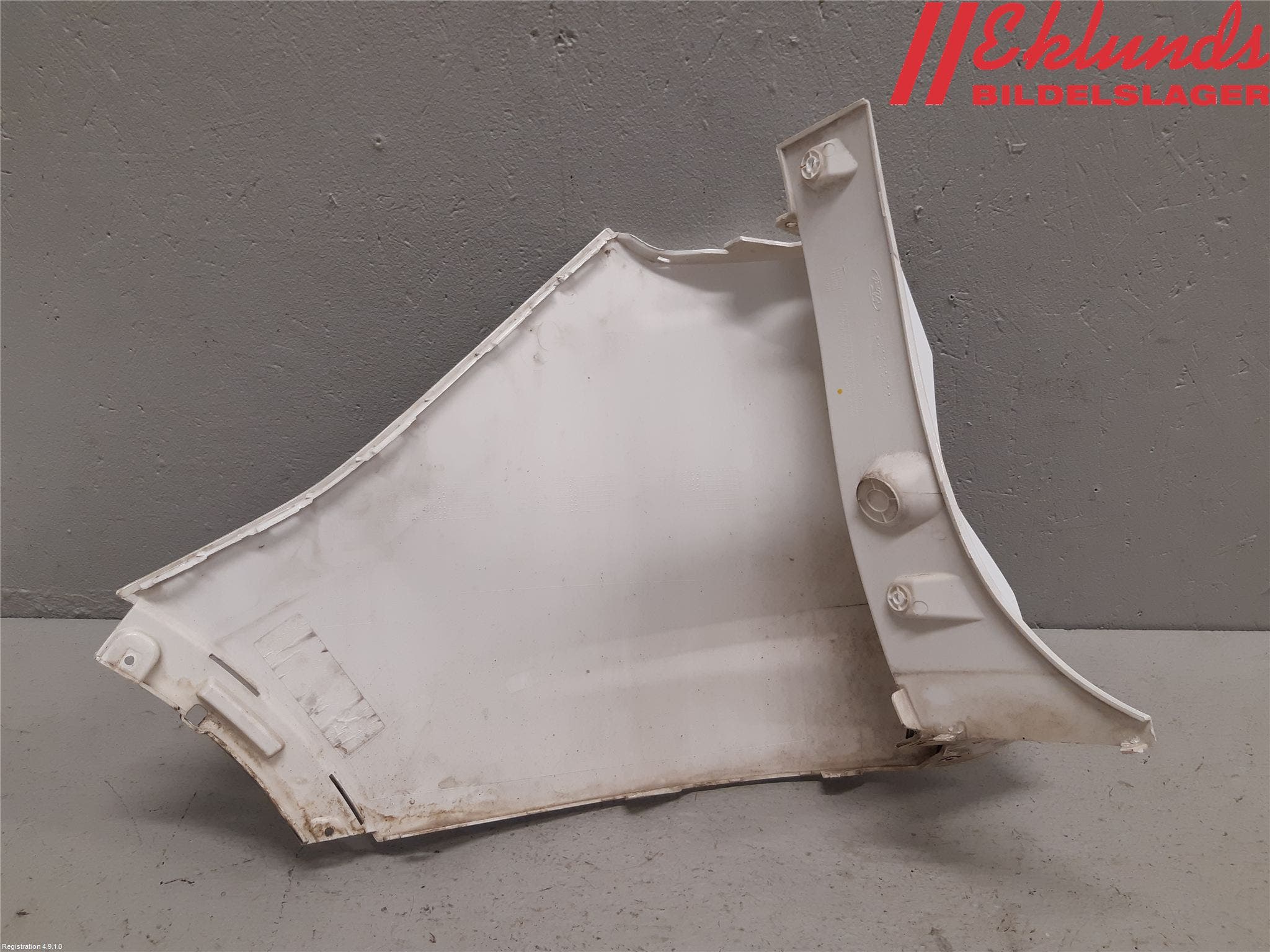 Ford KUGA 17-19 Stötfångardel Bak Hö