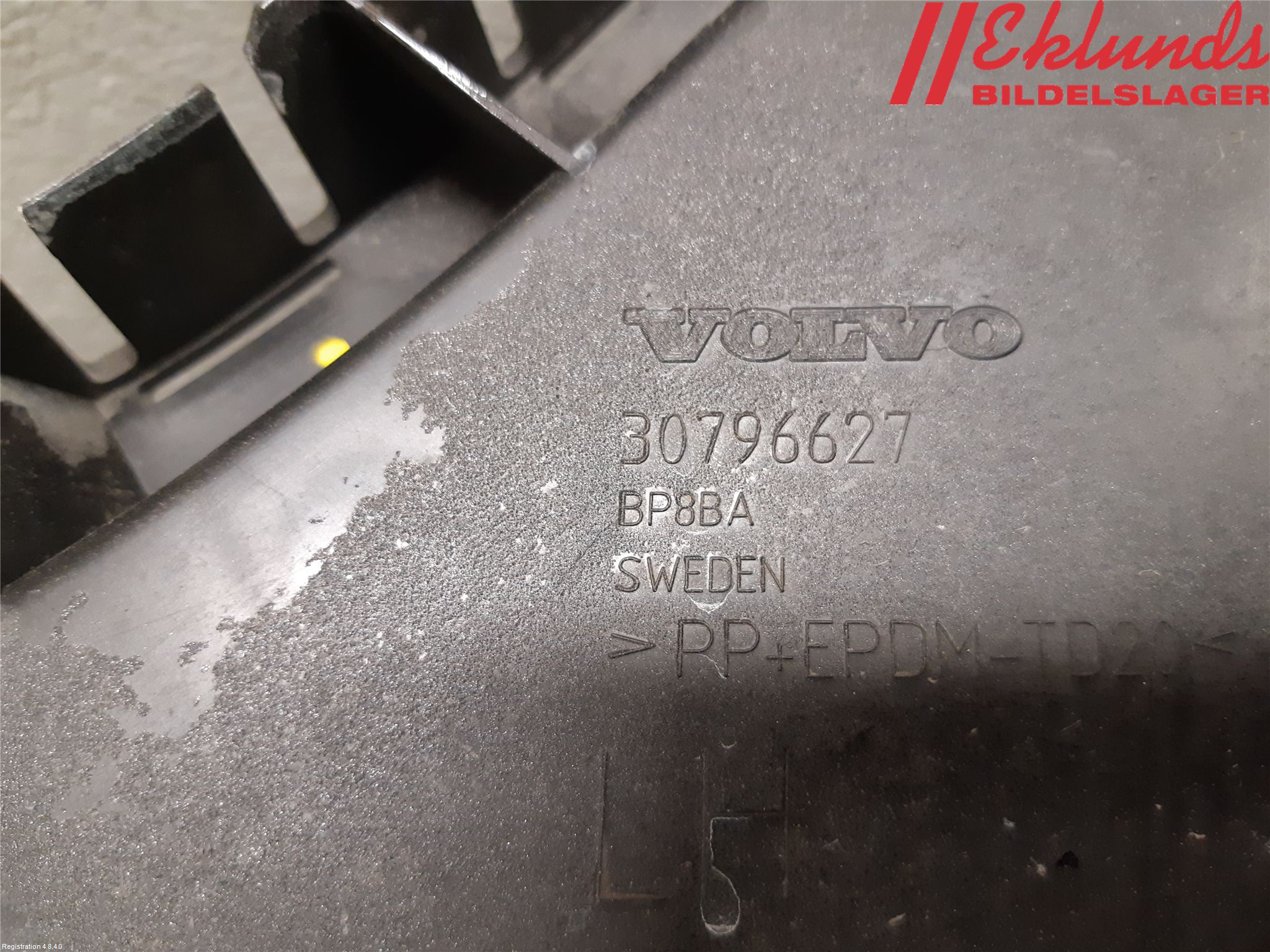 Volvo S60 11-13 Stötfångarfäste Bak Vä