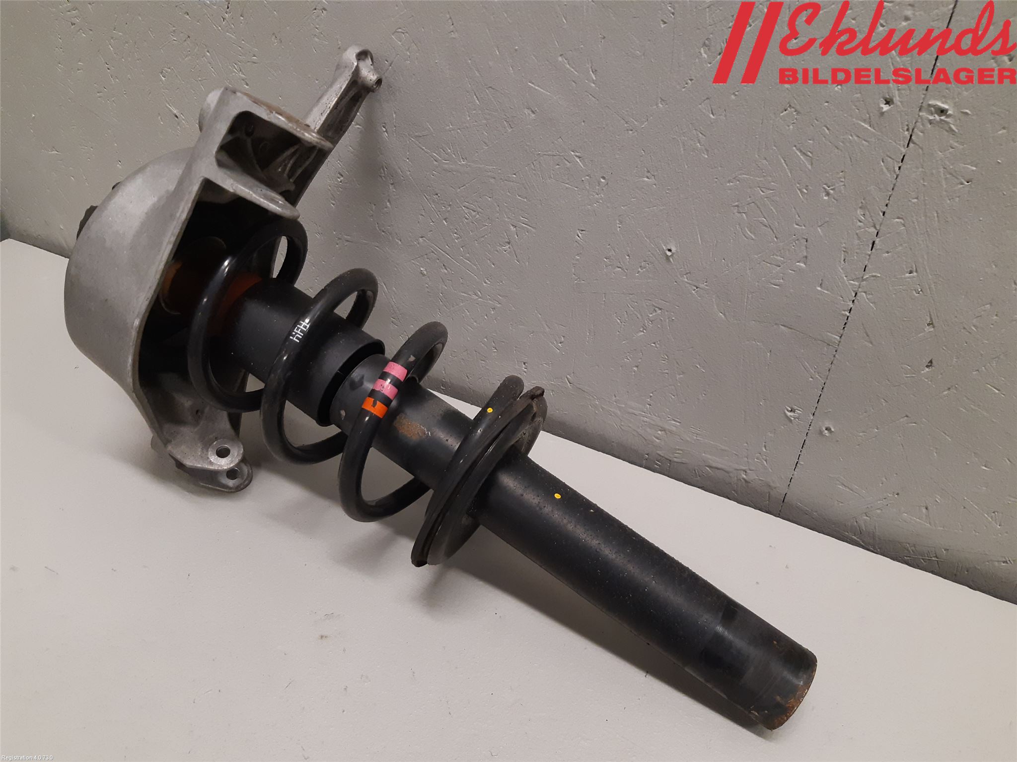 Audi A4 12-15 Fjäderben Fram Vänster