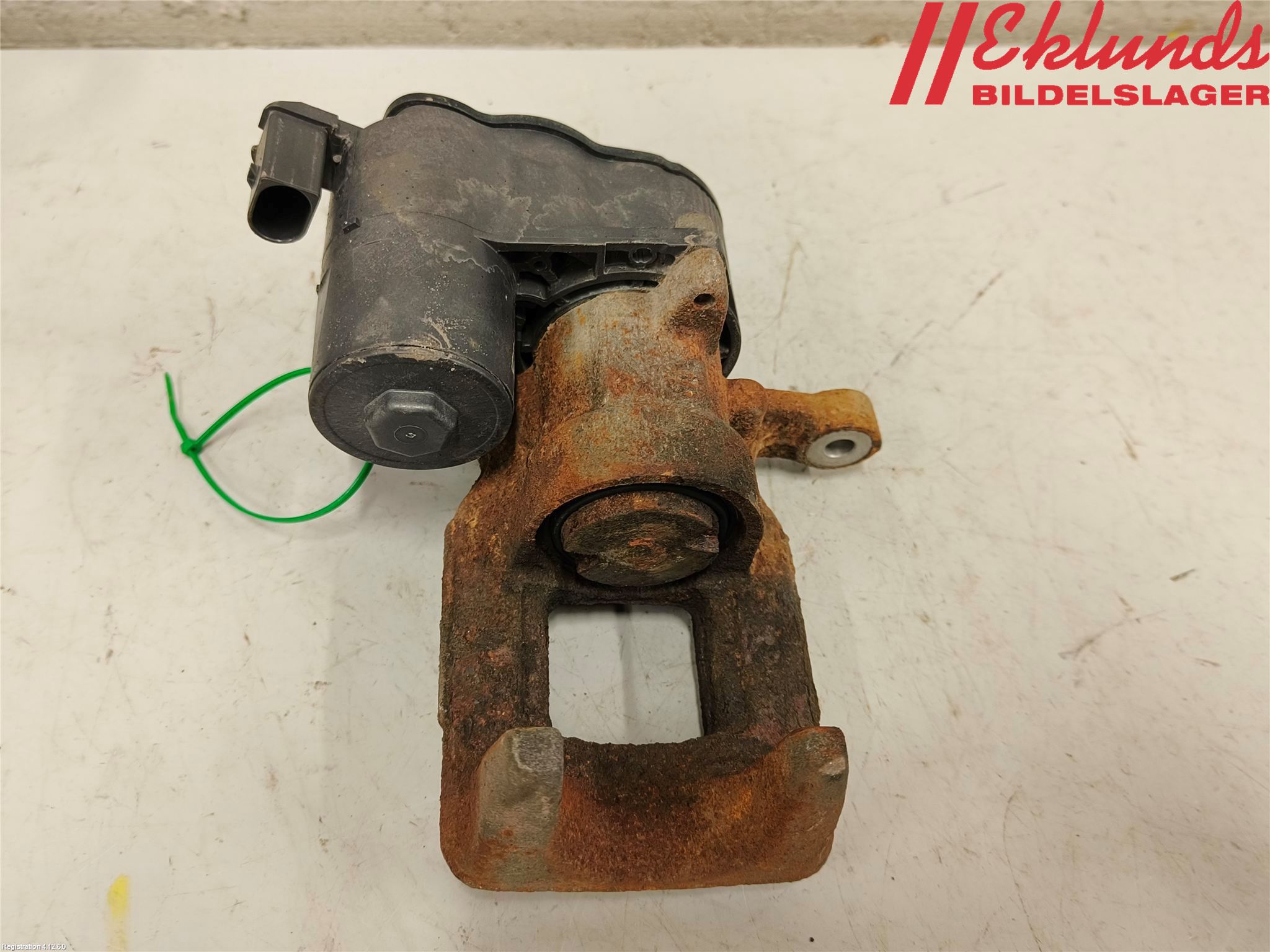 Peugeot PARTNER/E-PARTNER 19- Bromsok Bak Höger