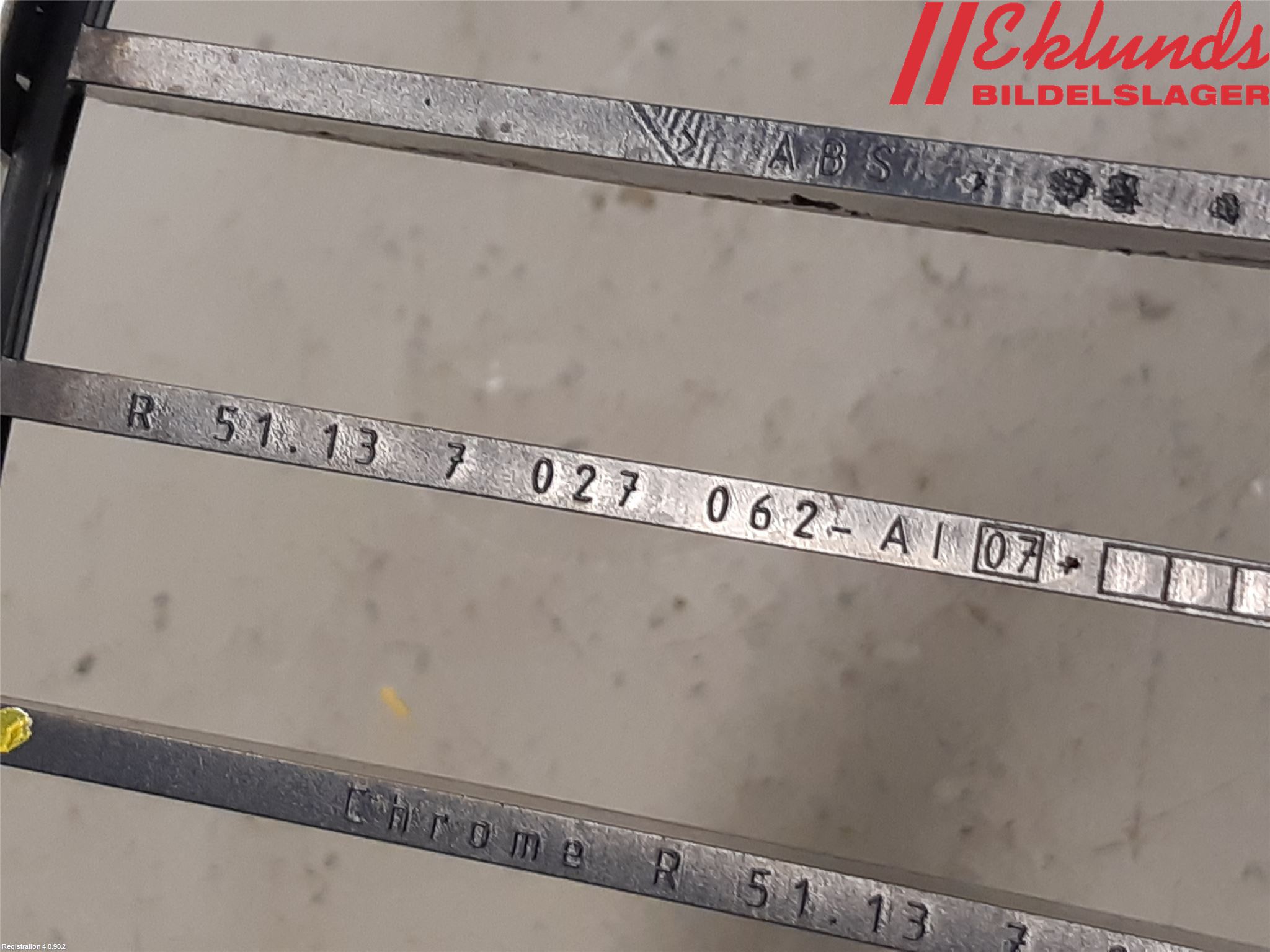 BMW 5 E60/61 Sed/Tou 02-10 Grilldel Höger