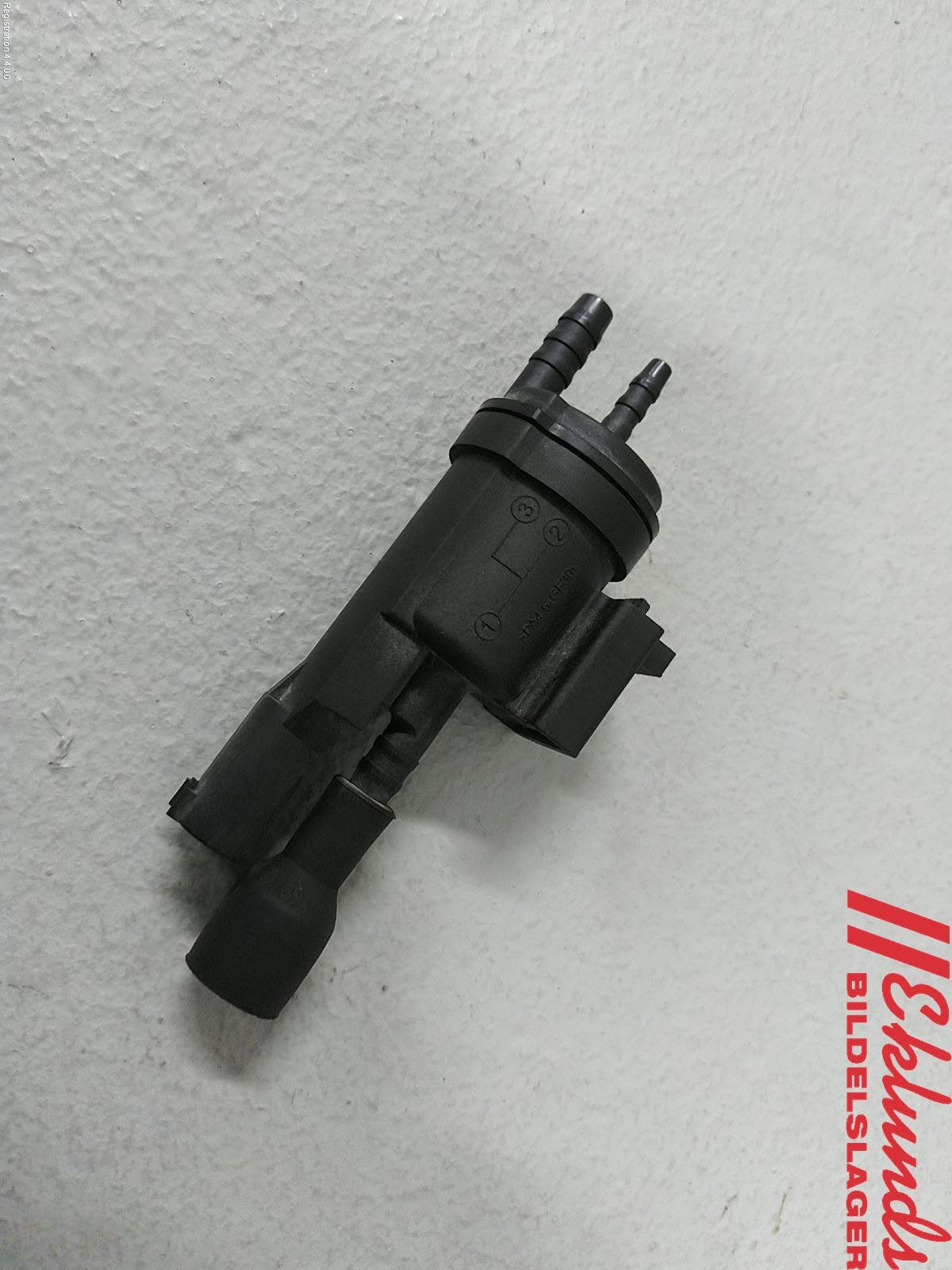 Mercedes-Benz MB E-KLASS (W212) 09-16 Vakuumventil