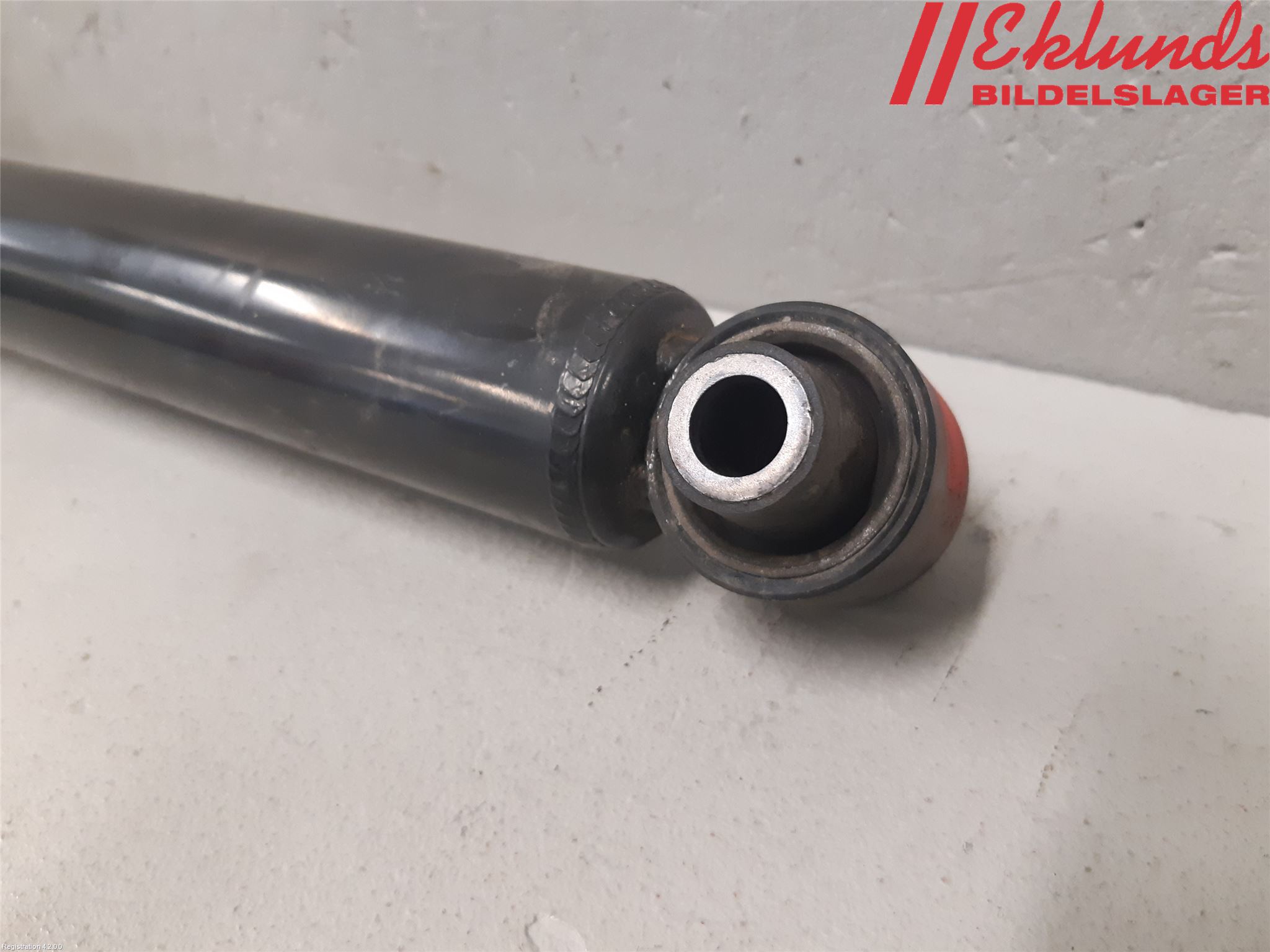 BMW 1 F20/F21 11-19 Stötdämpare Bak