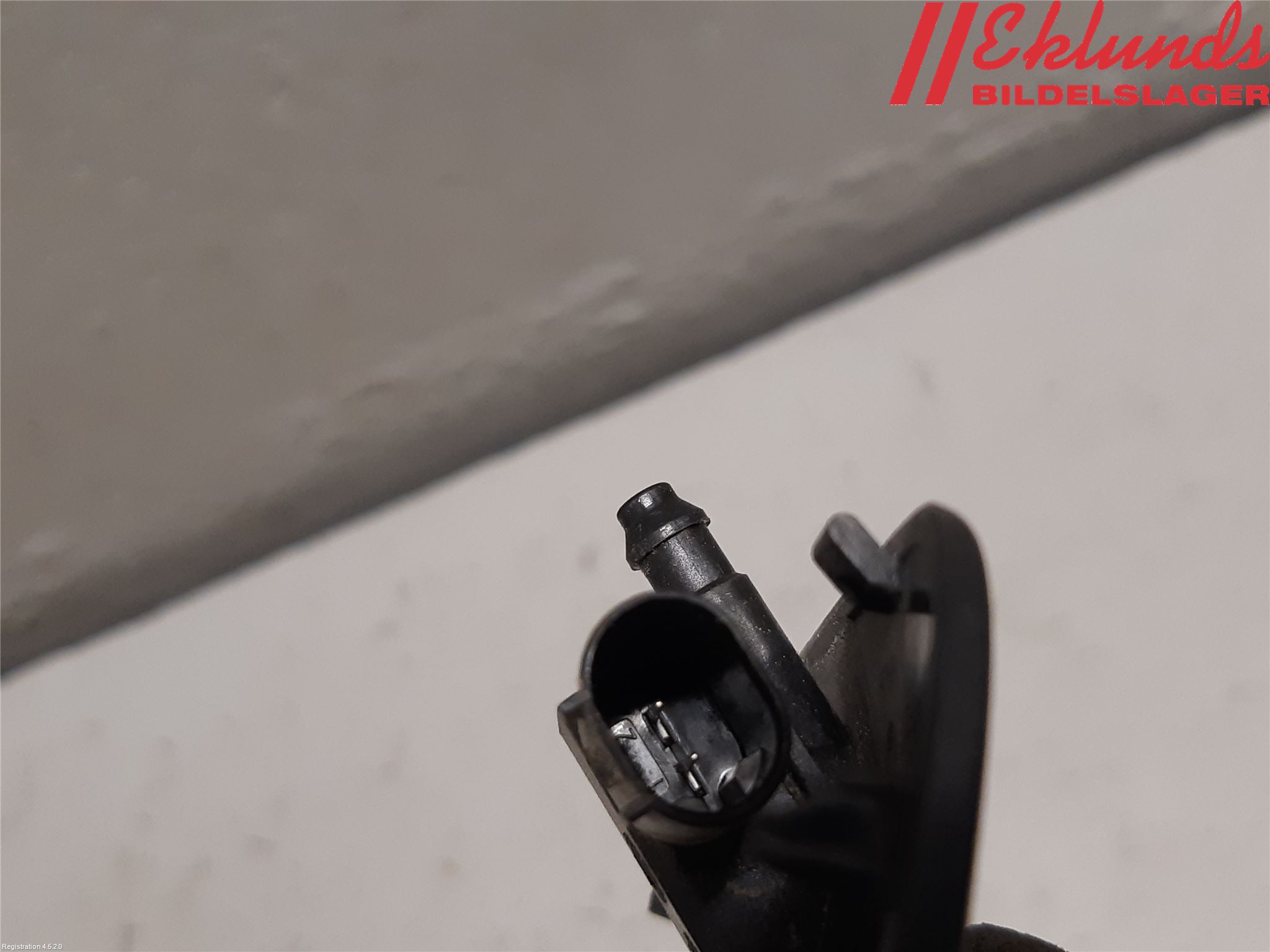 Volkswagen VW CADDY 11-15 Spolarmunstycke Rutor