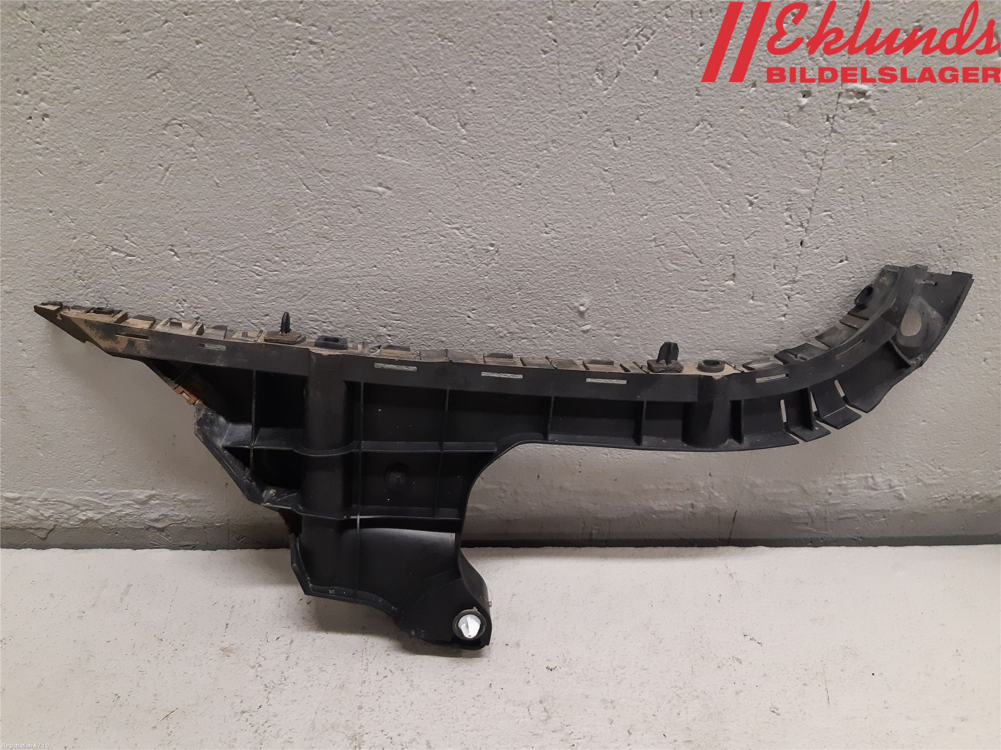 Volvo V70 08-13 Stötfångarfäste Bak Hö