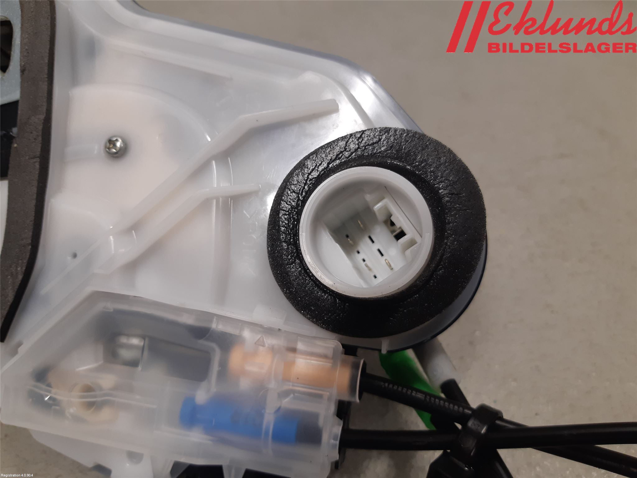 Toyota RAV4 19- Låskista-Dörrlås