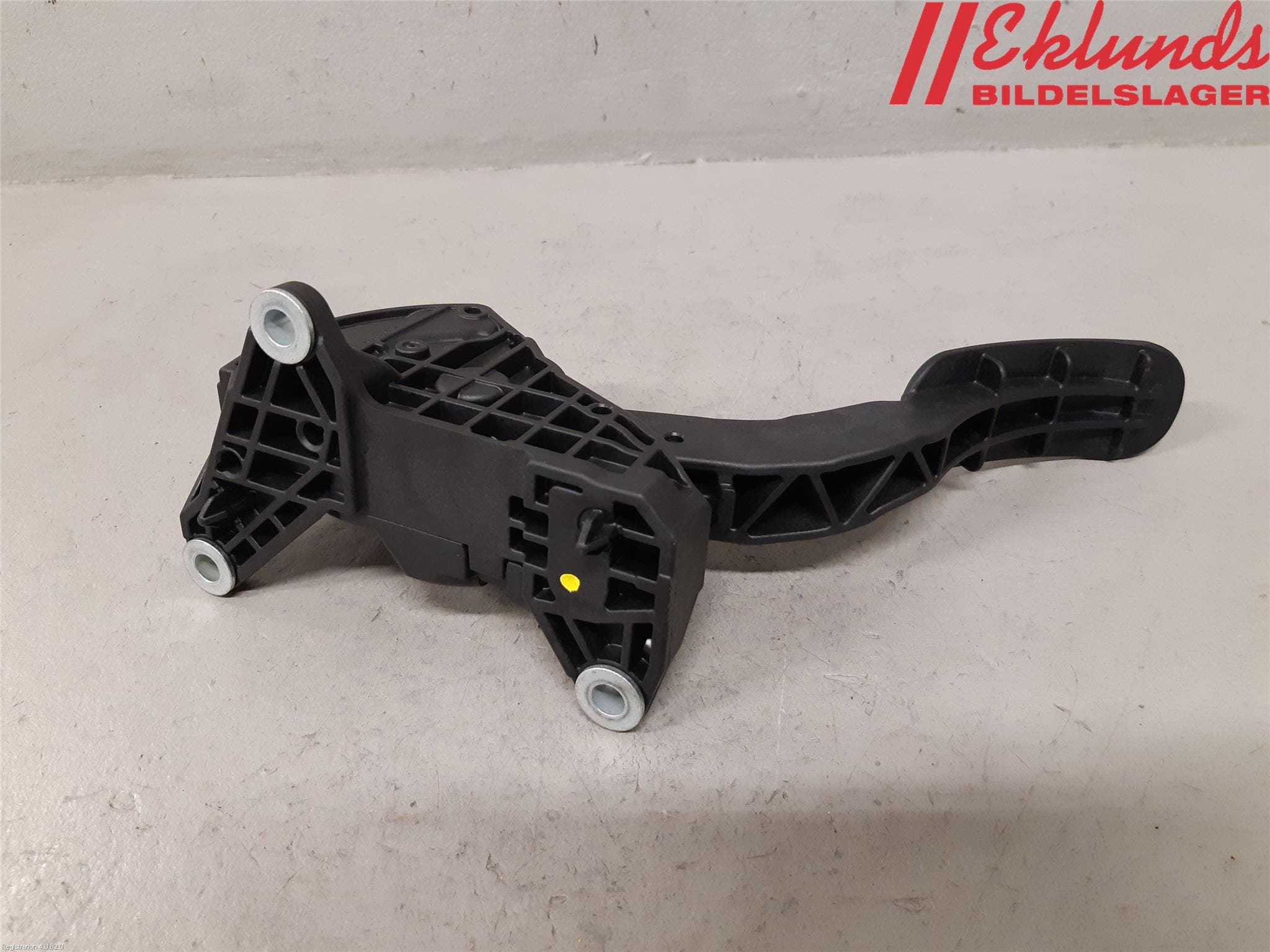 Toyota YARIS CROSS XP21 21- Gaspedal