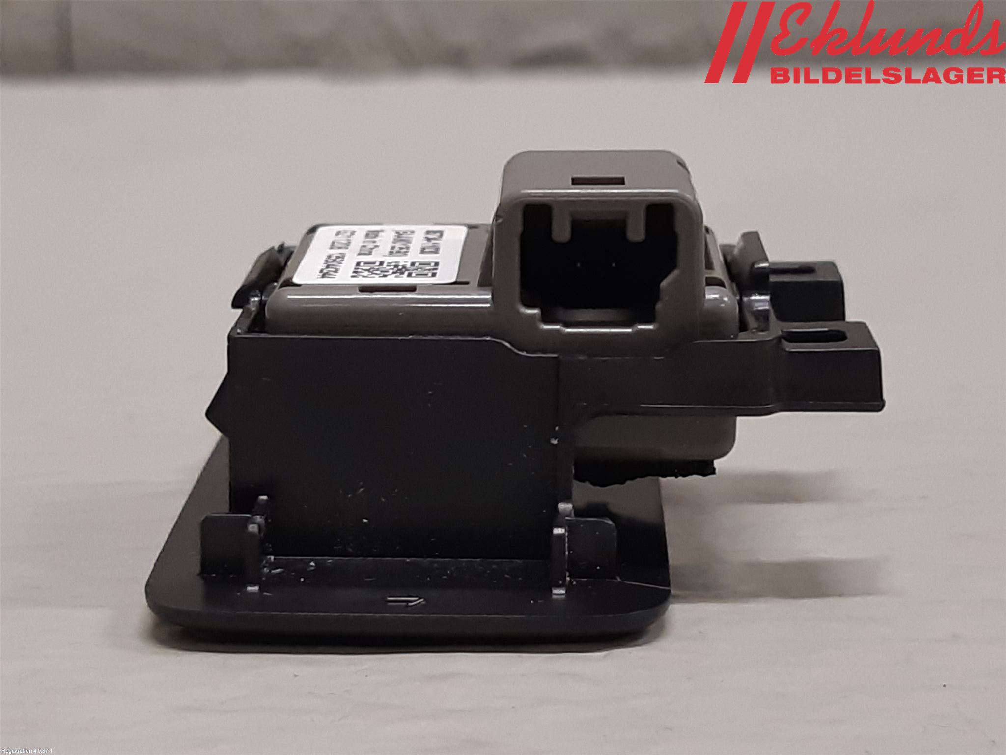 Toyota YARIS XP21 20- Telefon