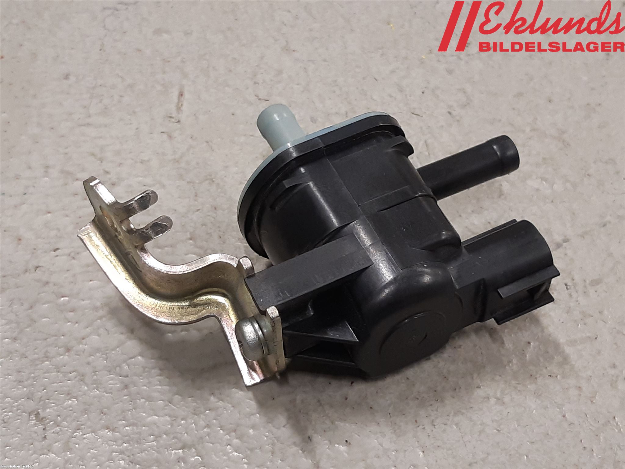 Toyota RAV4 19- Vakuumventil