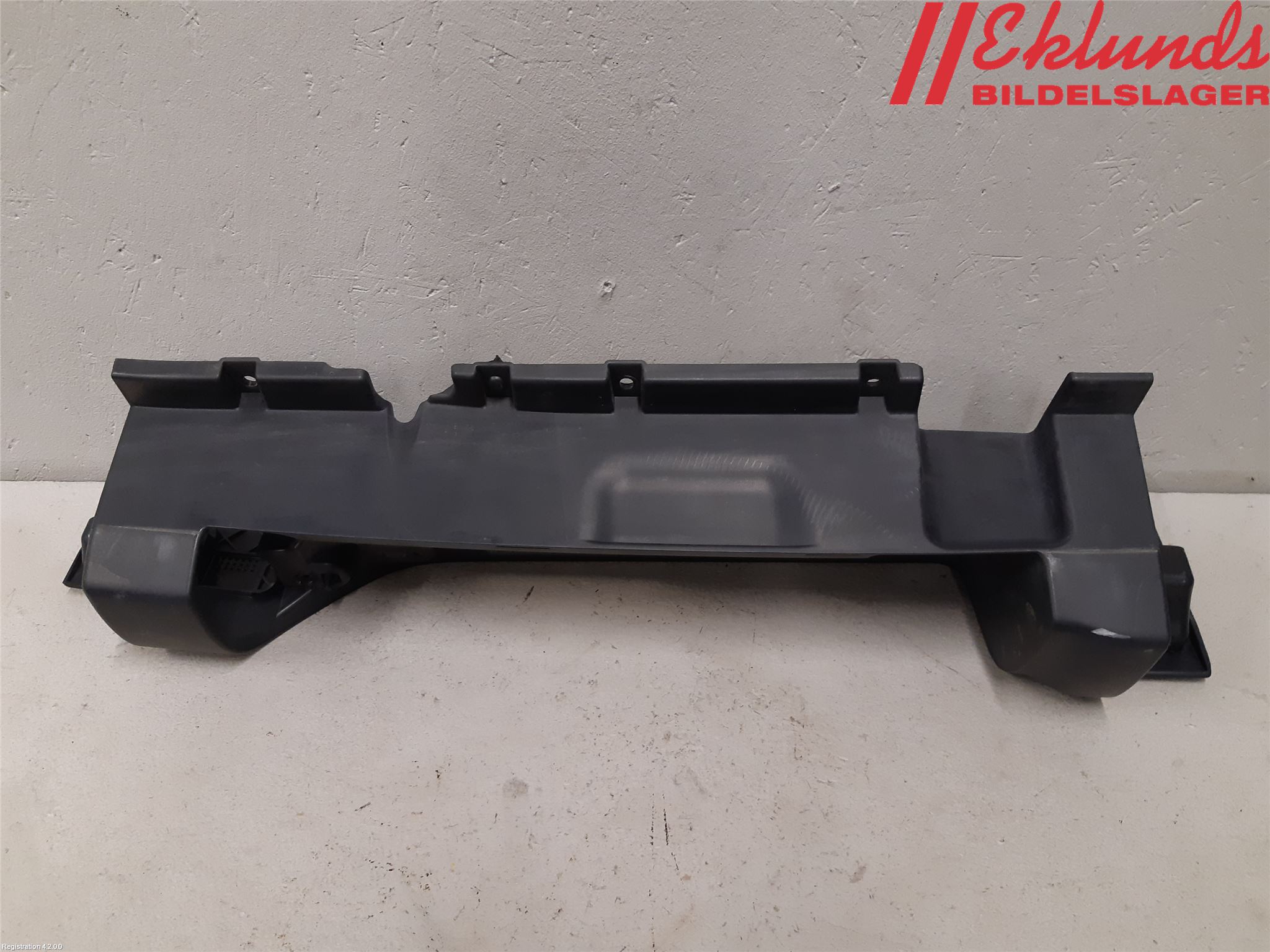 Opel VIVARO 15-19 Bakljussarg