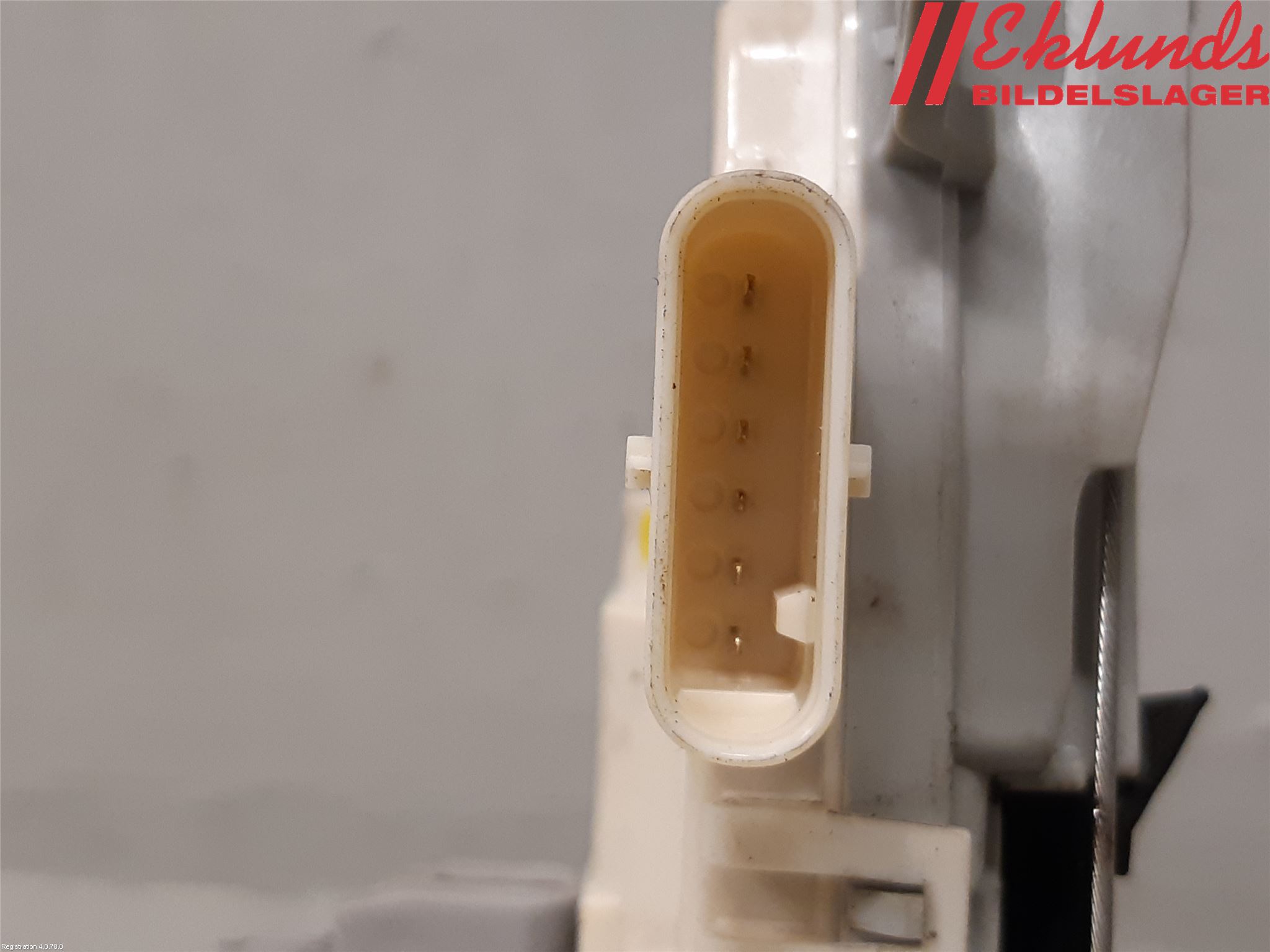 Audi A4 ALLROAD 09-16 Låskista-Dörrlås