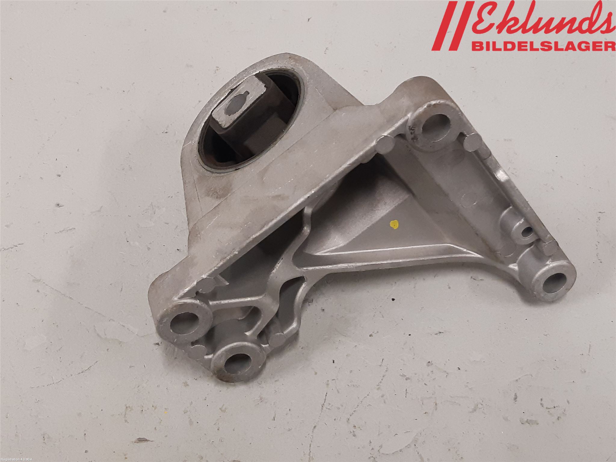 Volvo V70 05-08 Motorfäste