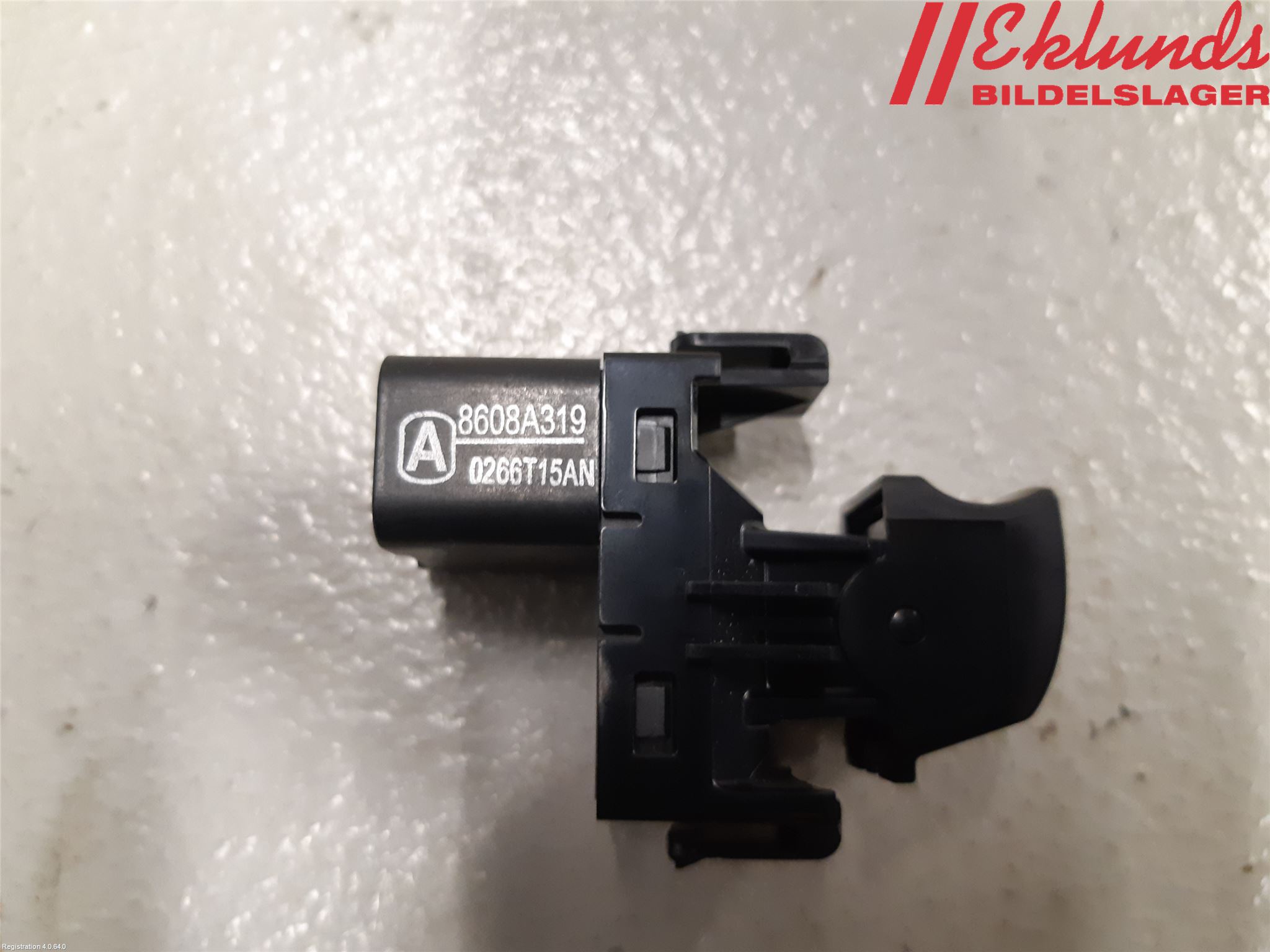 Mitsubishi OUTLANDER 13-21 Strömställare Elhiss