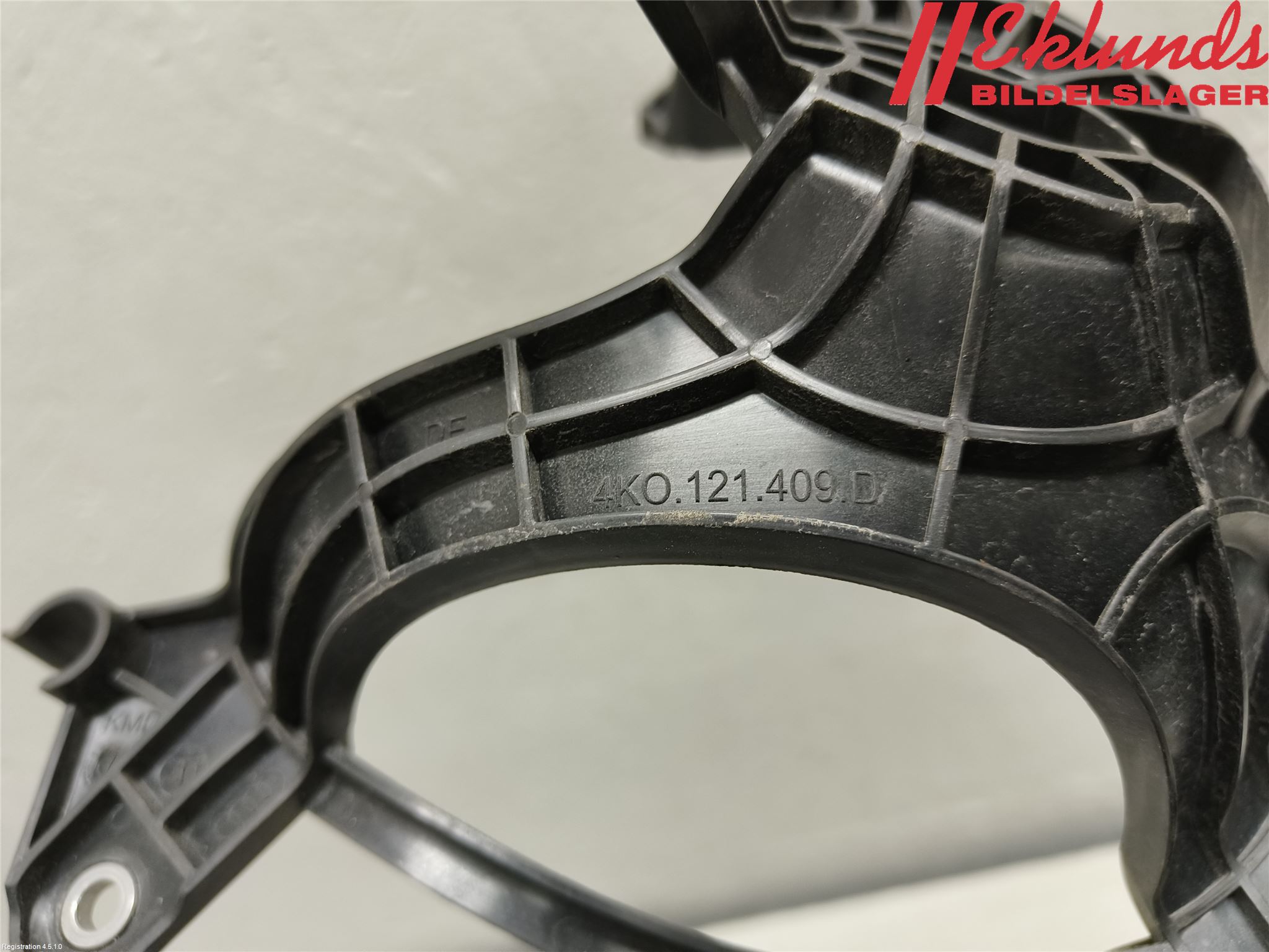 Audi A6 F2/C8 19- Expansionstank