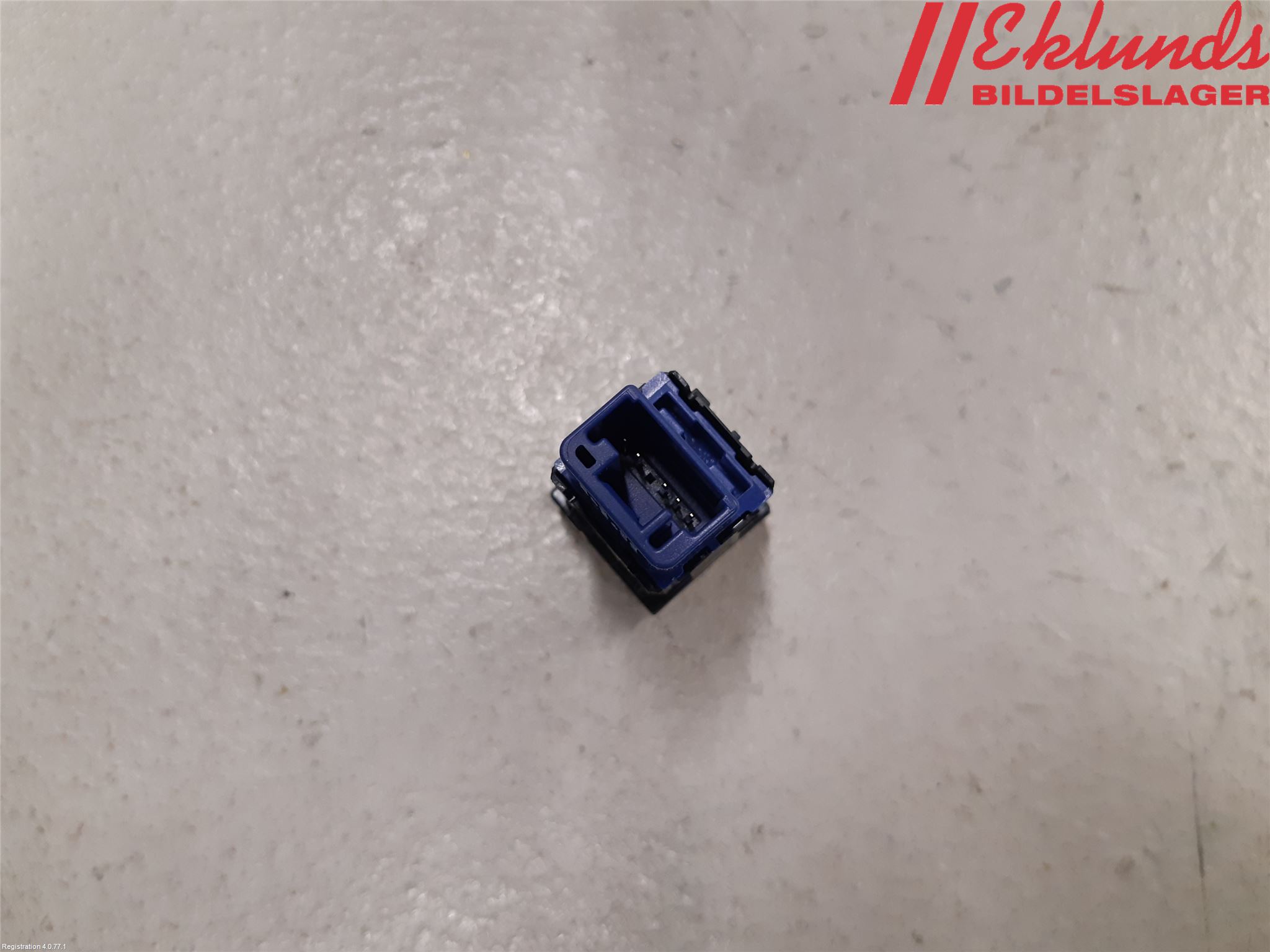 Toyota RAV4 19- Strömställare Elruta