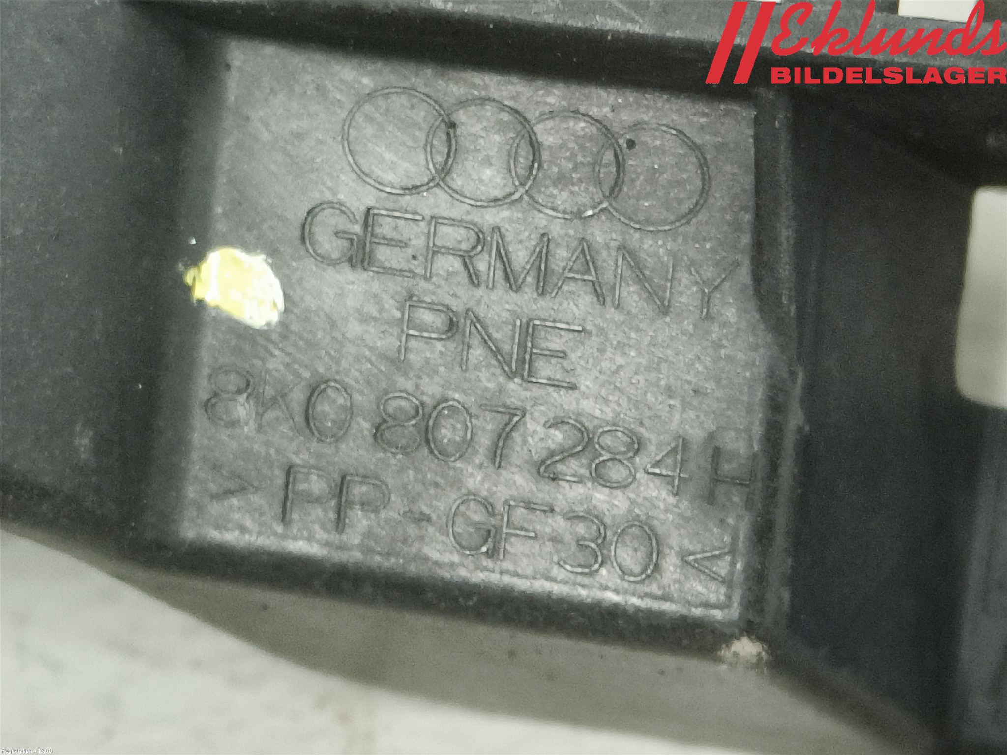 Audi A4 12-15 Stötfångarfäste Fram Hö