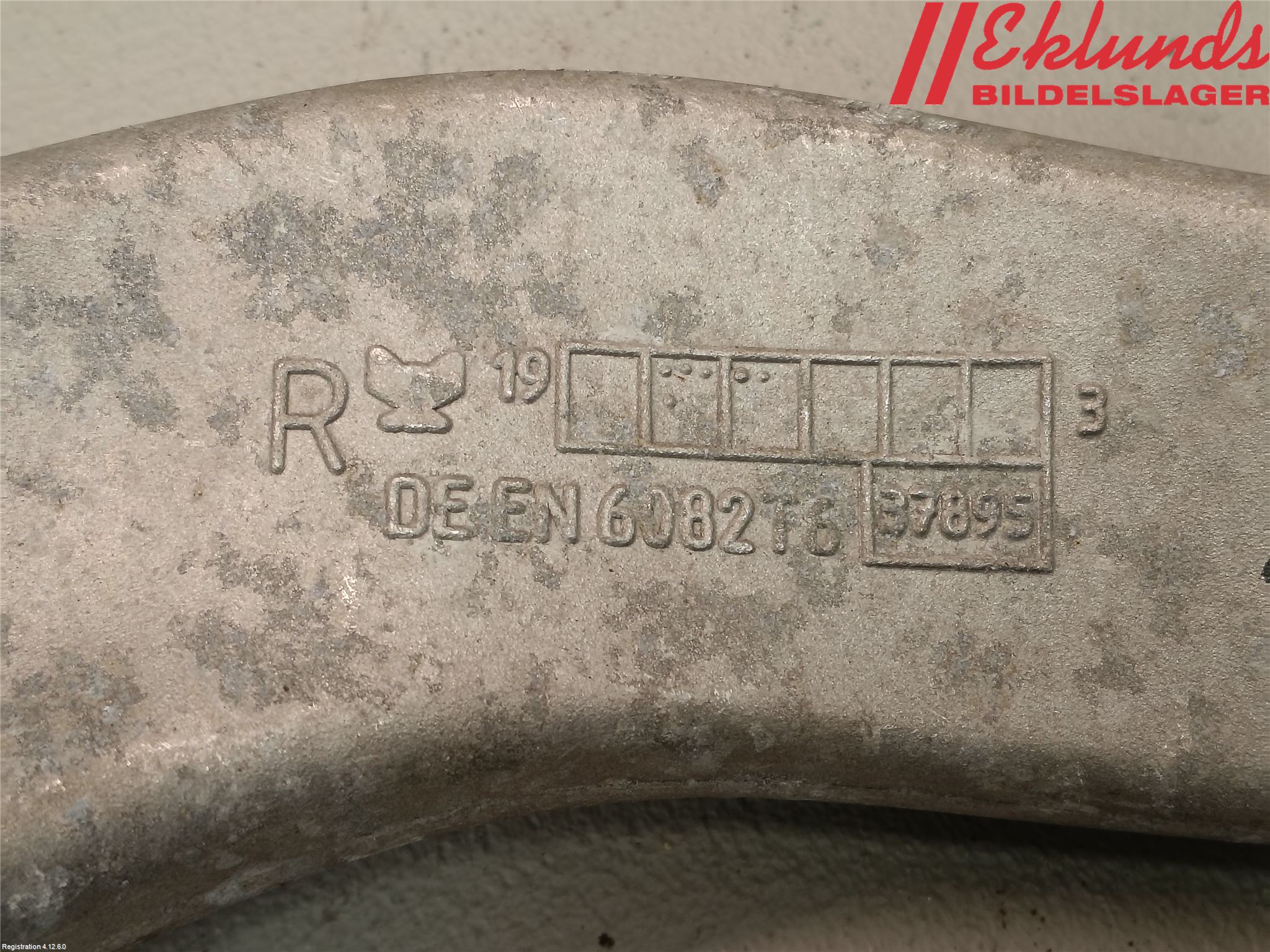 BMW 5 G30/G31/F90 17-23 Bärarm Fram Undre Hö