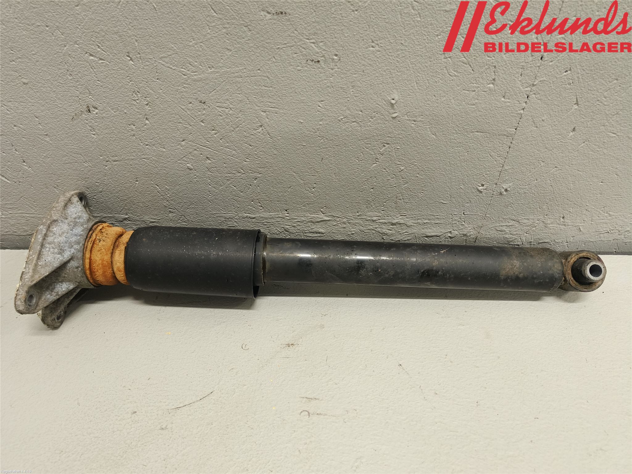 BMW 1 F20/F21 11-19 Stötdämpare Bak