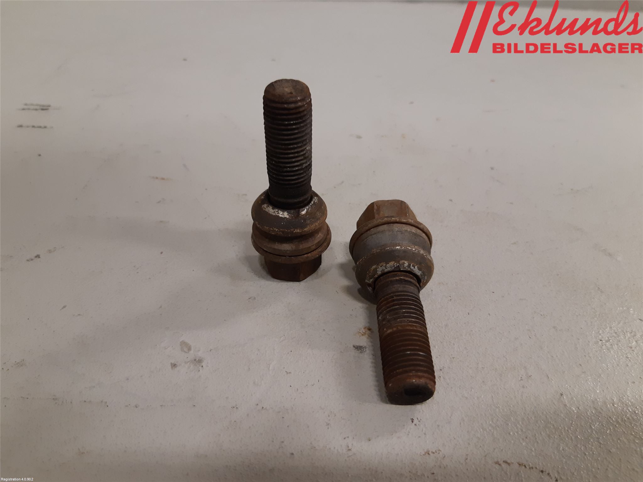 Volkswagen VW TRANSP/CARAVELLE (T5) 04-15 Hjulmutter-Bult-Sats