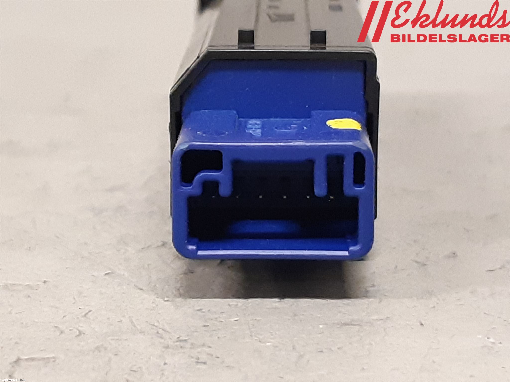 Toyota YARIS CROSS XP21 21- Strömställare Elruta