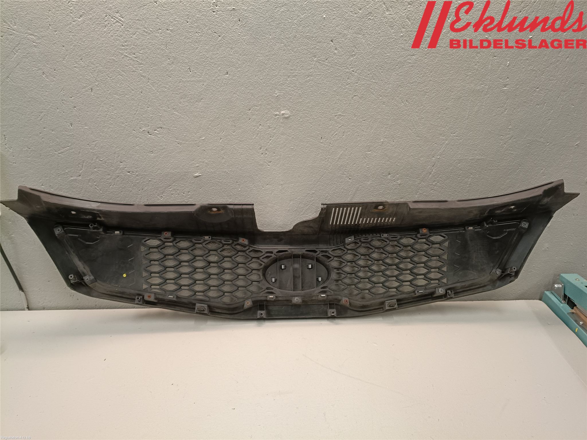 Kia CEED 06-12 Grill Komp