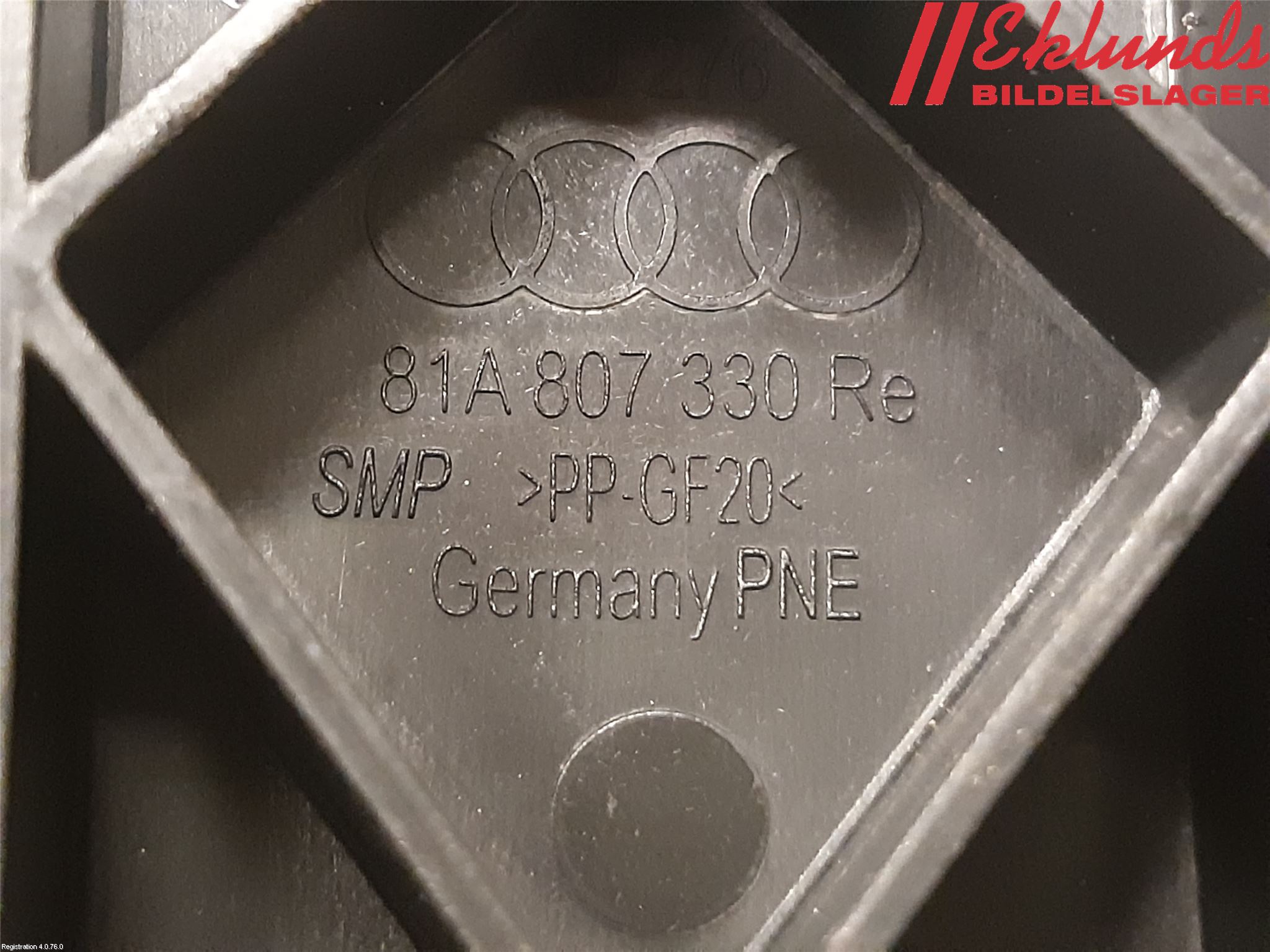 Audi Q2/SQ2 17- Stötfångarfäste Bak Hö