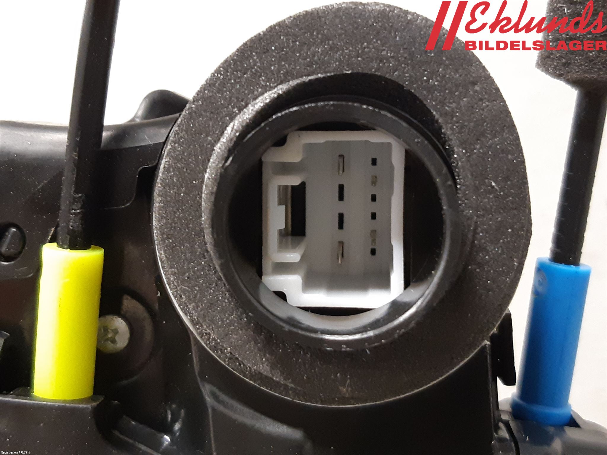 Toyota COROLLA 19- Låskista-Dörrlås