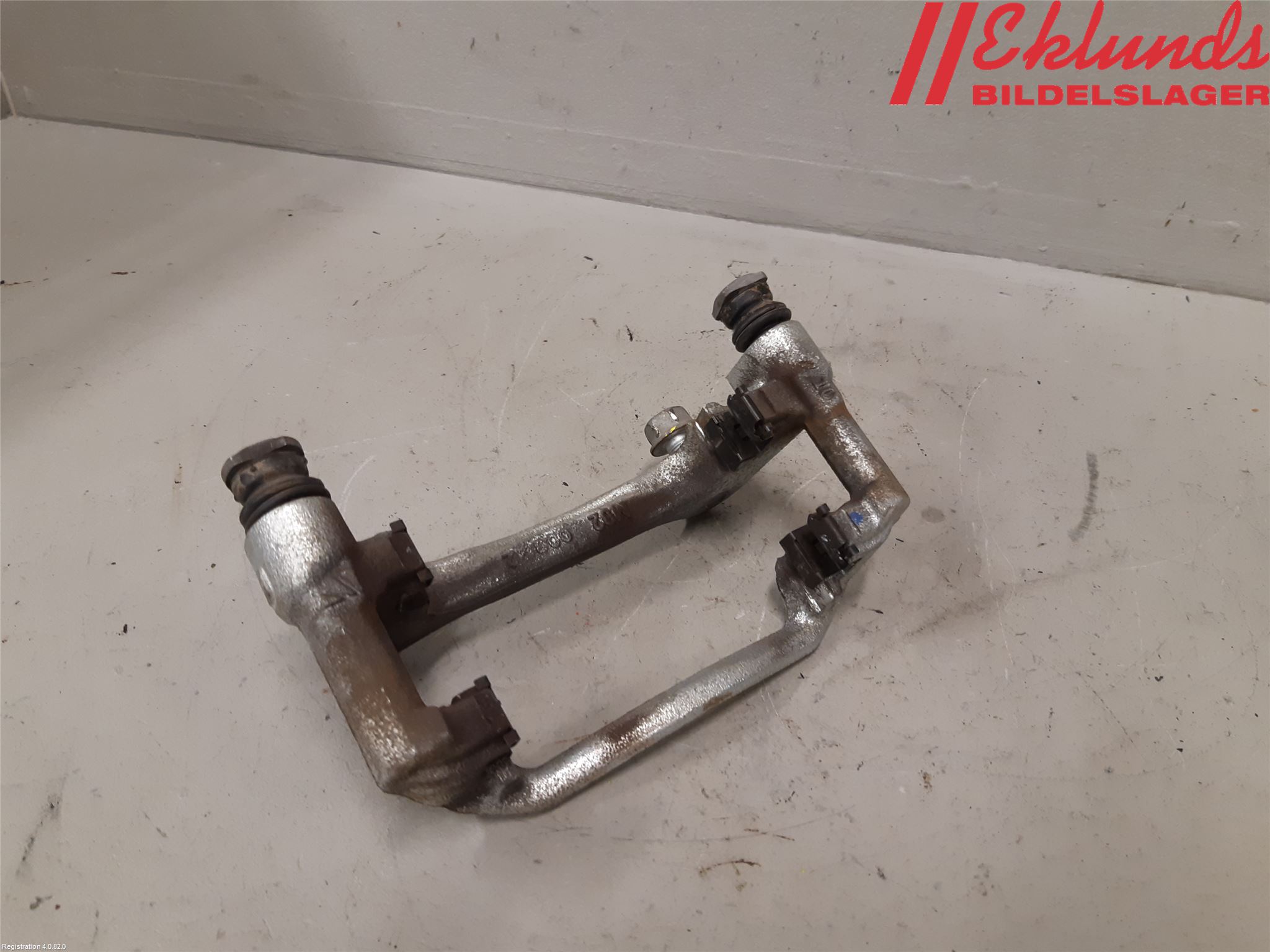 Toyota COROLLA 19- Bromsokshållare