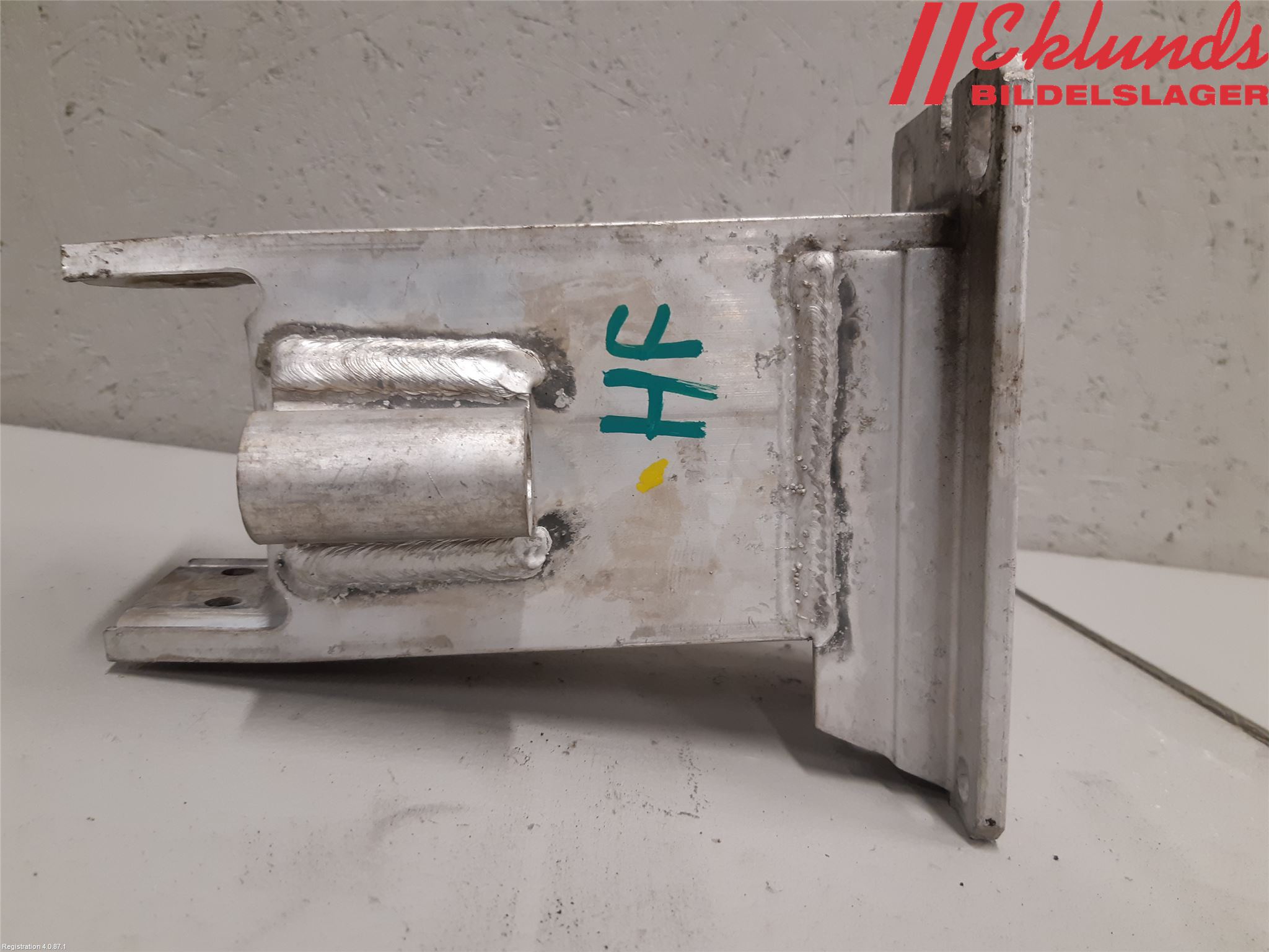 Audi A4/S4 08-11 Stötfångarbärjärn Fram