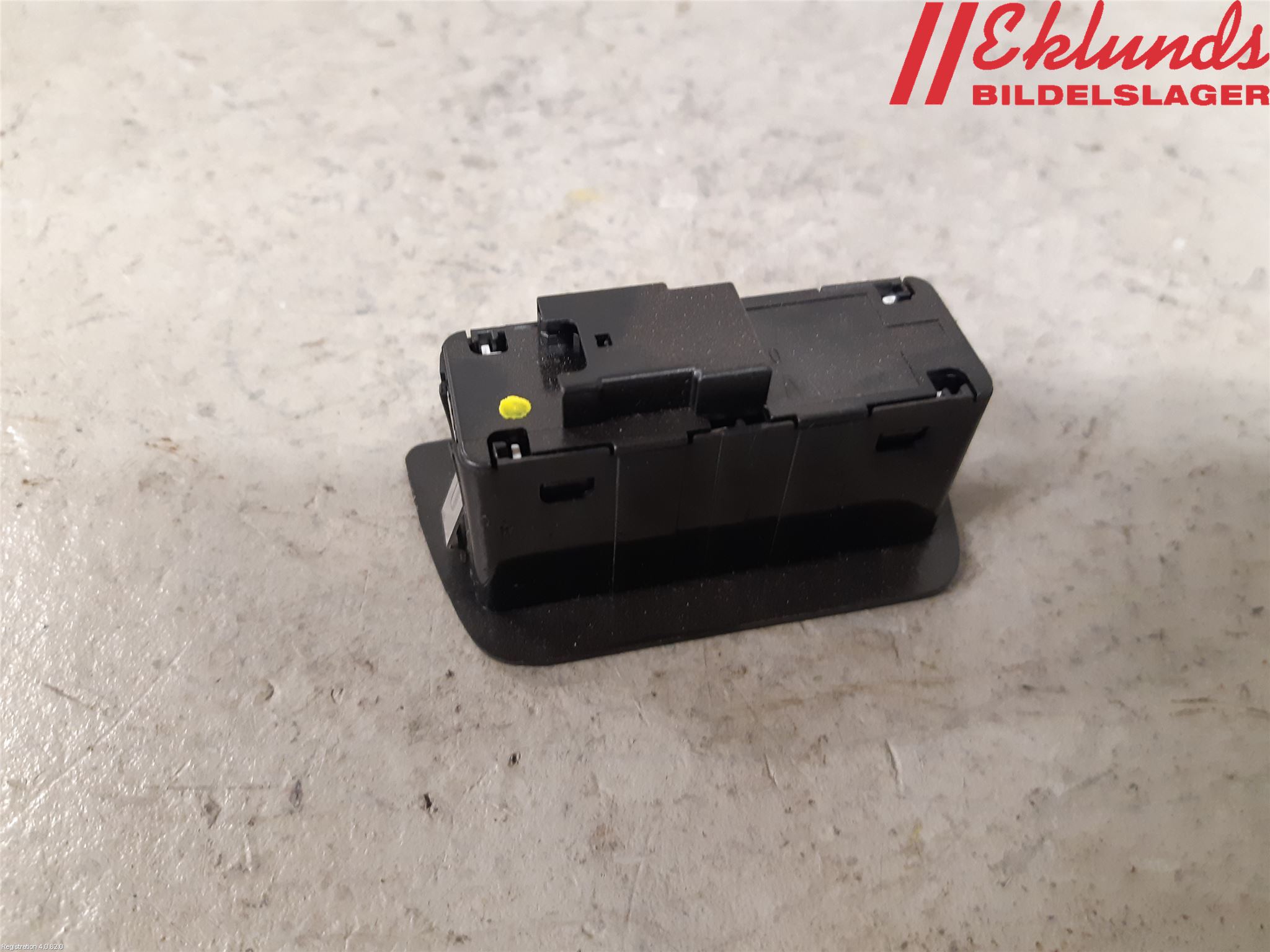 BMW 7 F01/02/03/04 09-15 Strömställare Baklucka