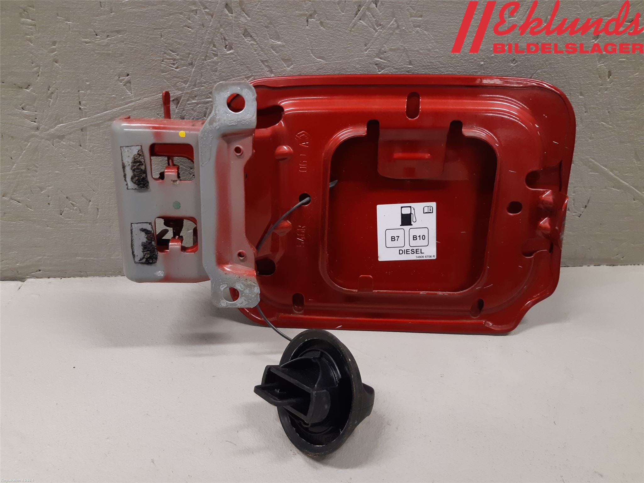 Dacia DUSTER 18-24 Tanklucka