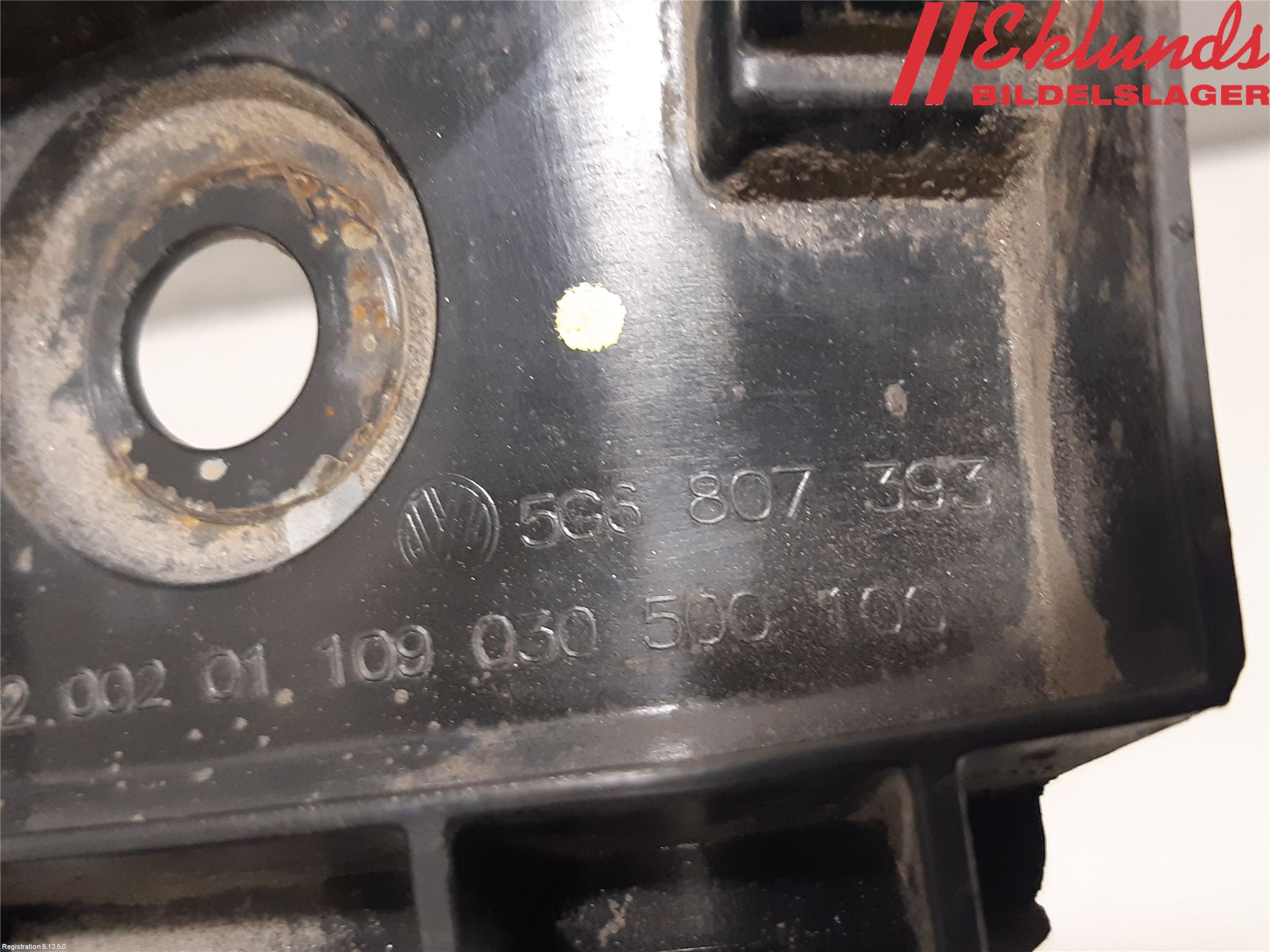 Volkswagen VW GOLF / E-GOLF VII 13-20 Stötfångarfäste Bak Vä
