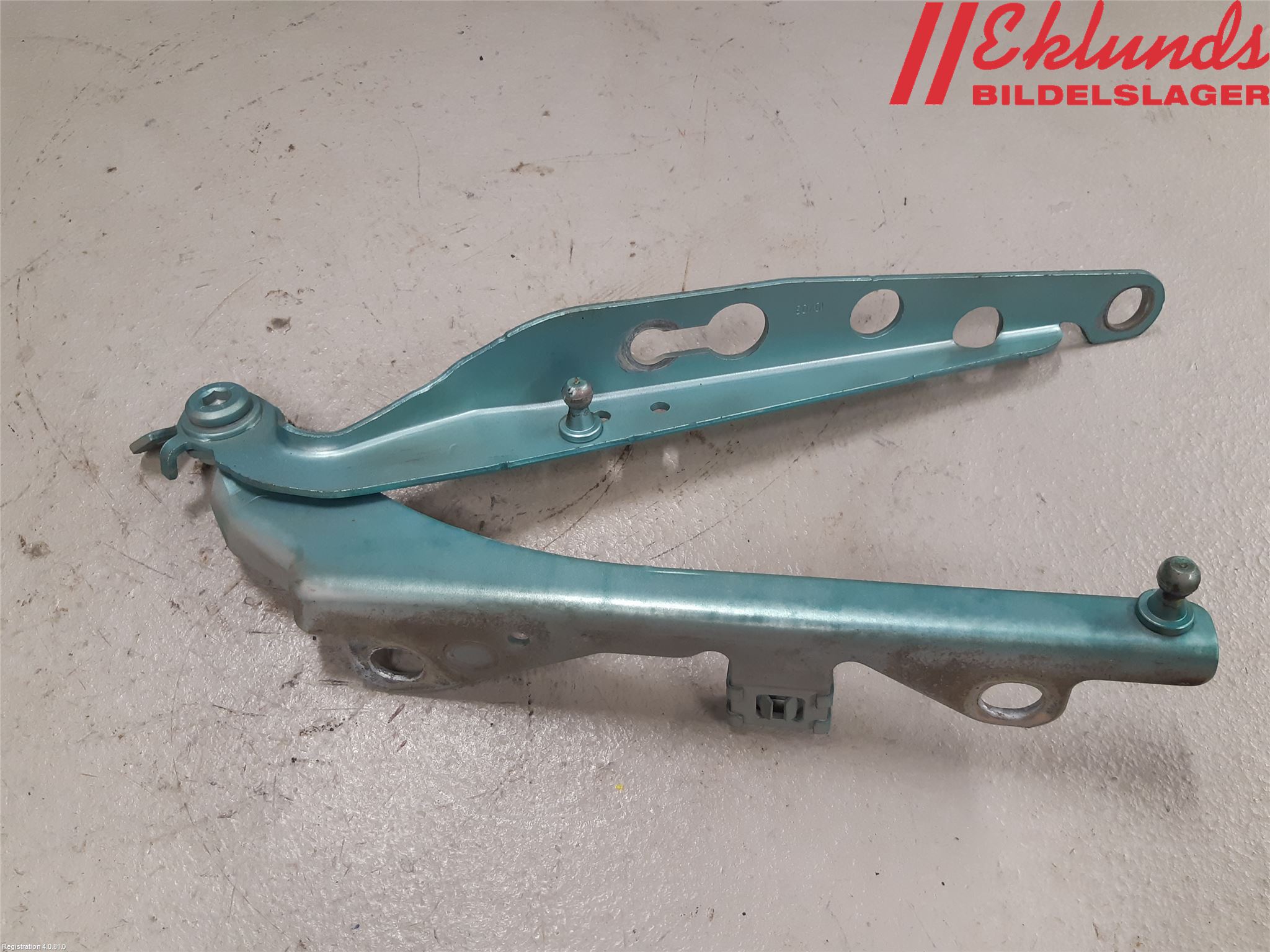 Volvo S60 01-04 Huvgångjärn