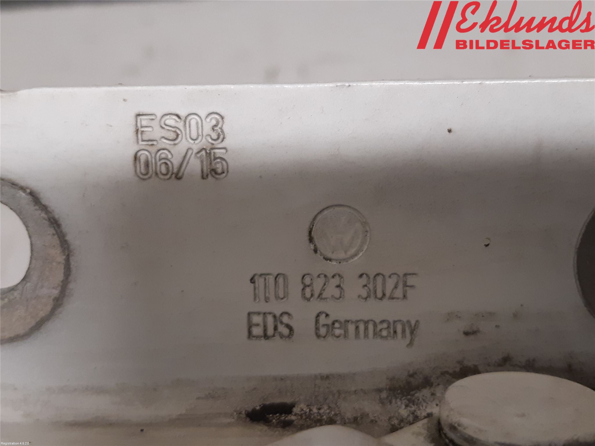 Volkswagen VW CADDY 11-15 Huvgångjärn