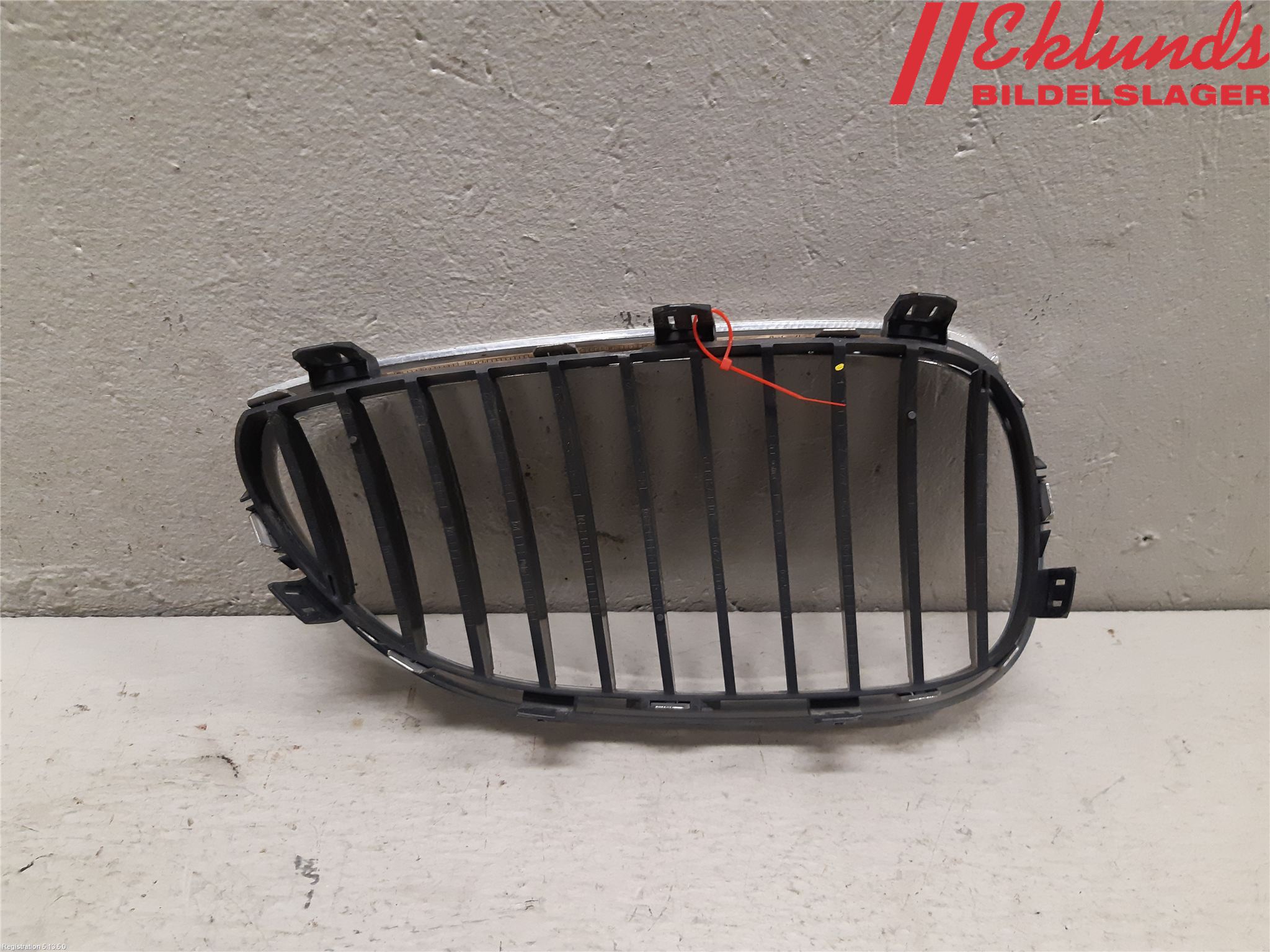 BMW 5 E60/61 Sed/Tou 02-10 Grilldel Vänster