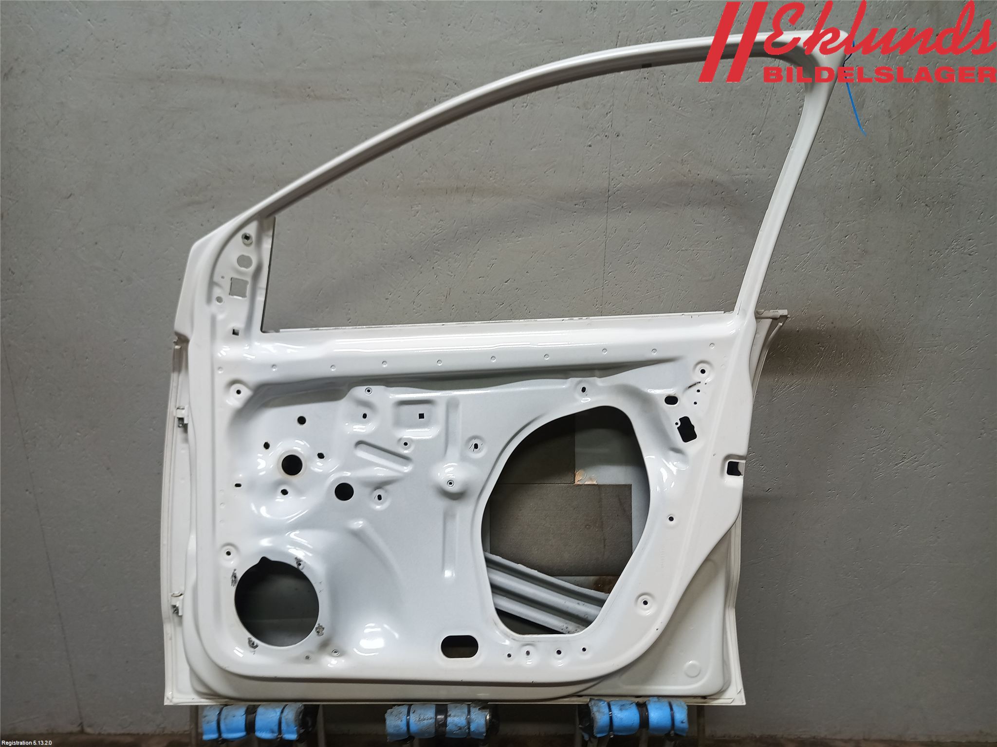 Volkswagen VW POLO 10-17 Dörr Fram Höger