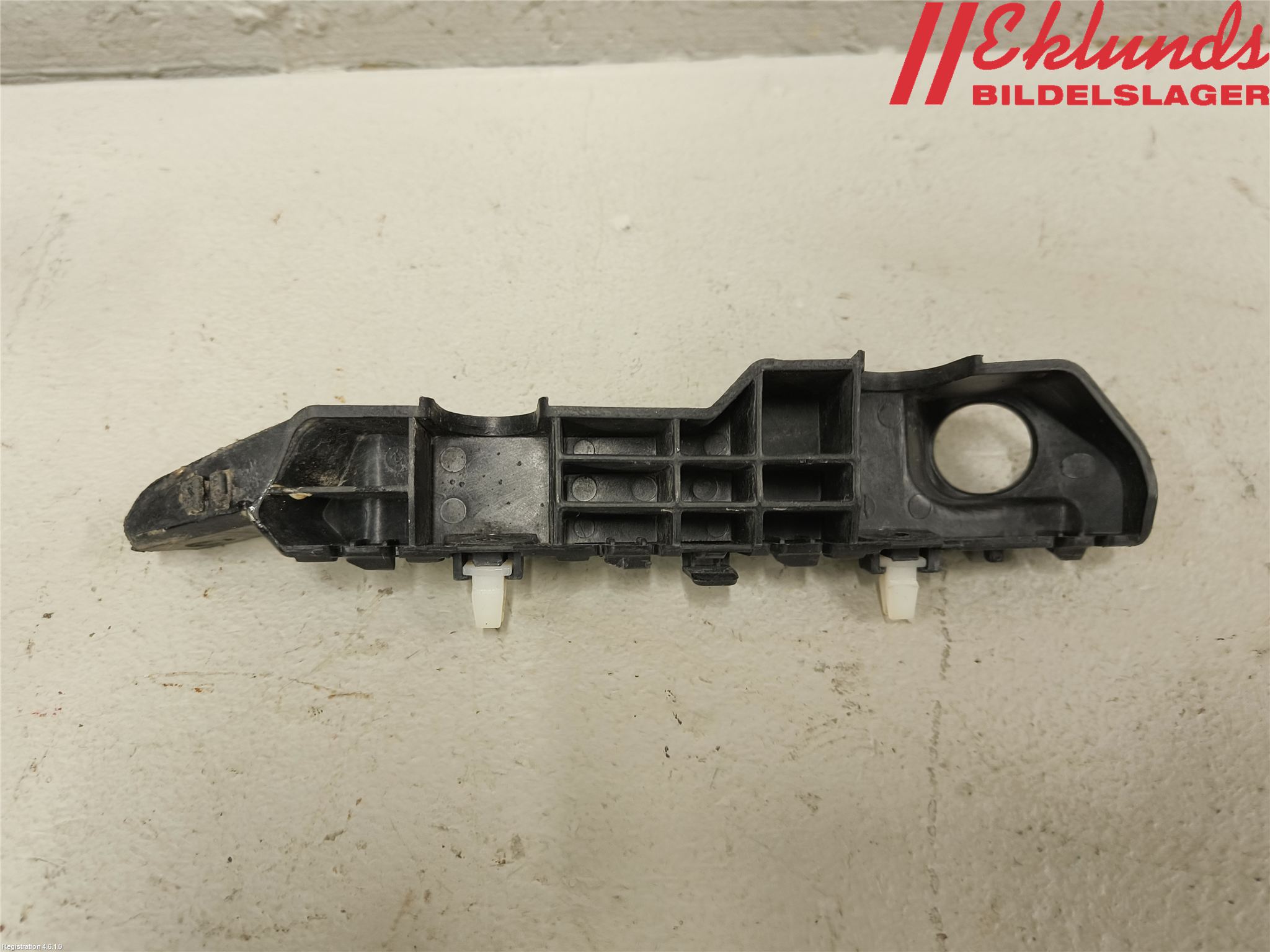 Kia CEED 12-18 Stötfångarfäste Fram Vä