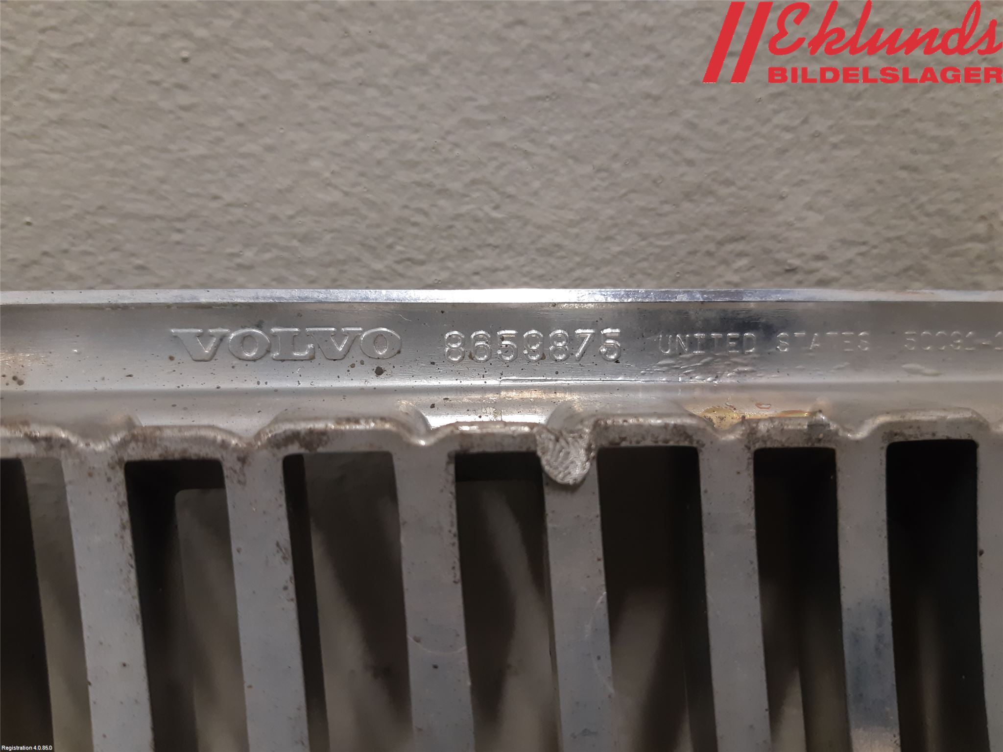 Volvo V70 00-04 Grill Komp
